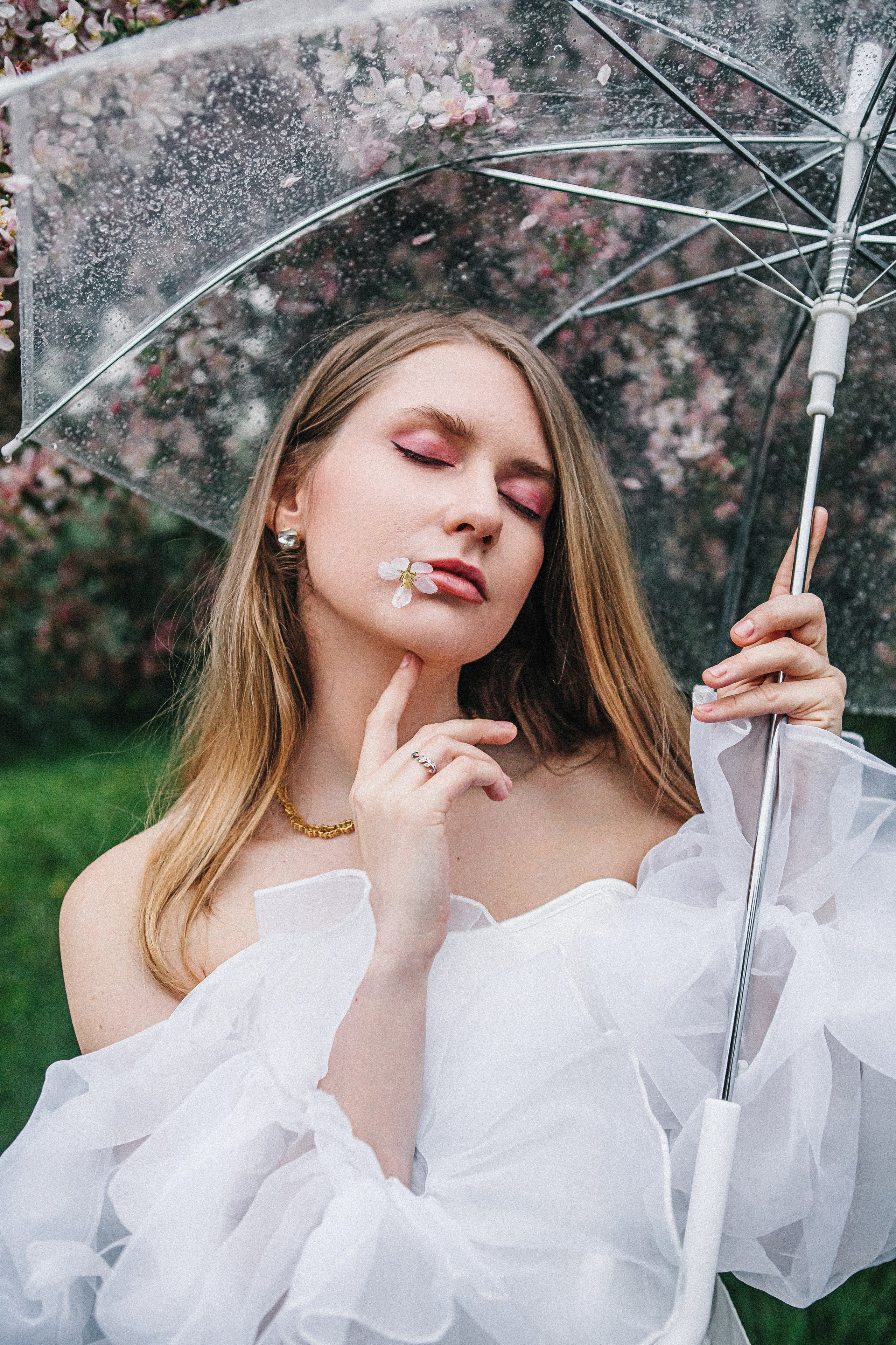 Анастасия — цветущий сад. Elena Sova — семейный и женский фотограф в Санкт-Петербурге