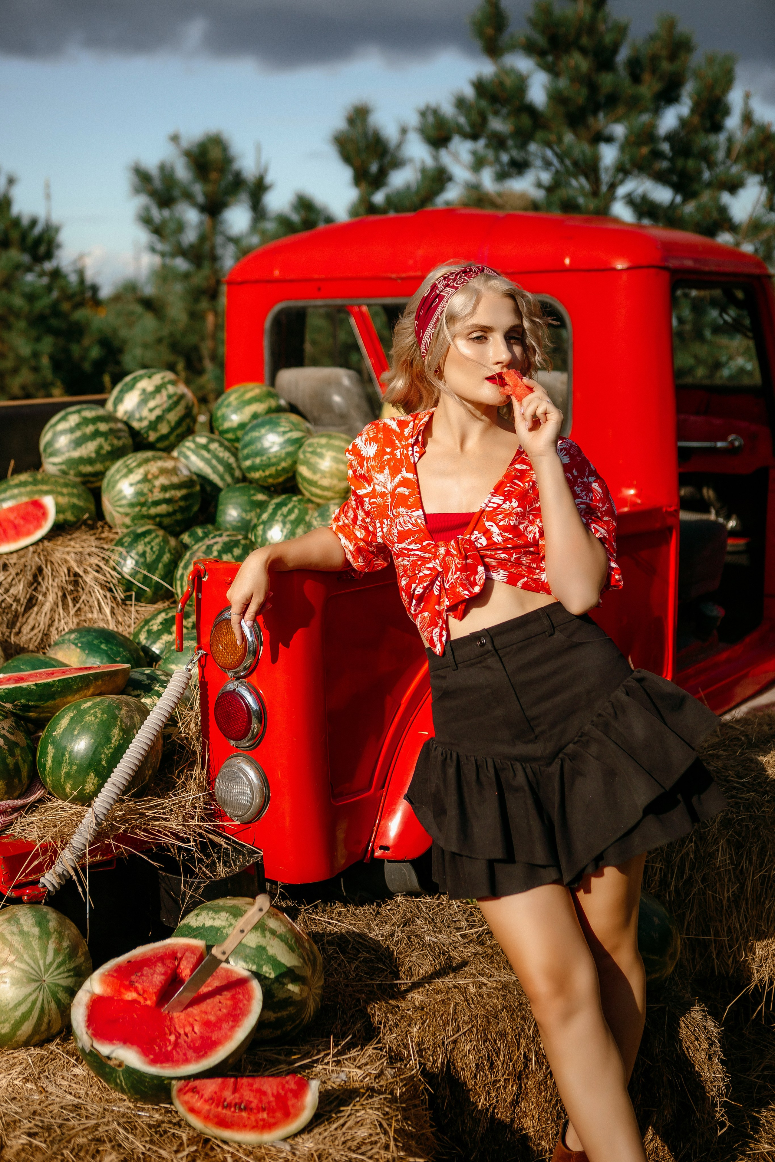 Юля в арбузах. Elena Sova — семейный и женский фотограф в Санкт-Петербурге