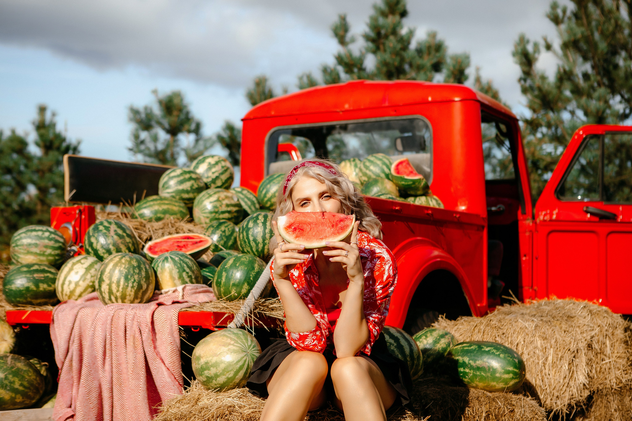 Юля в арбузах. Elena Sova — семейный и женский фотограф в Санкт-Петербурге