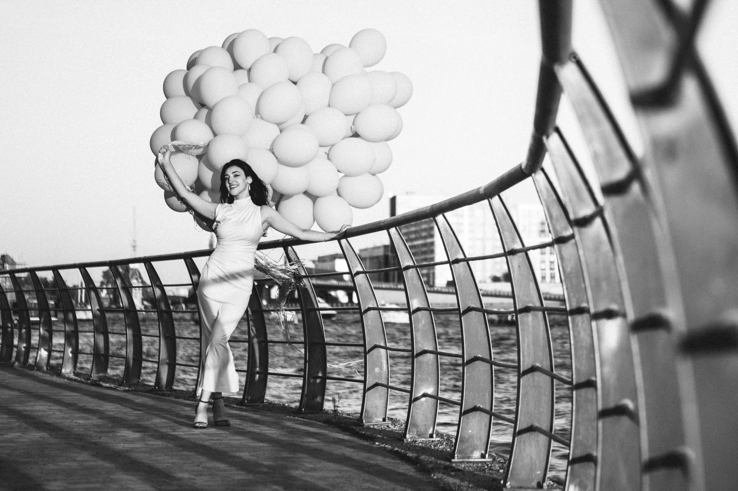 Ульвия — с воздушными шарами. Elena Sova — семейный и женский фотограф в Санкт-Петербурге
