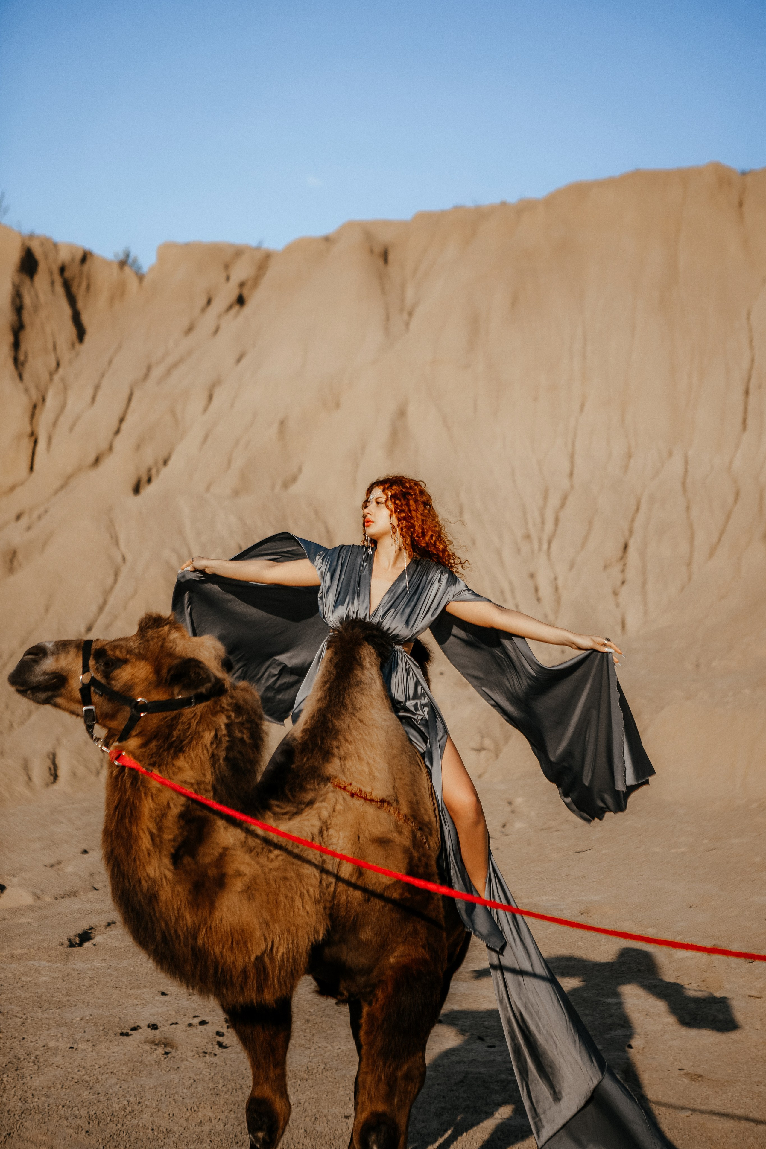 Девушки с верблюдом. Elena Sova — семейный и женский фотограф в Санкт-Петербурге