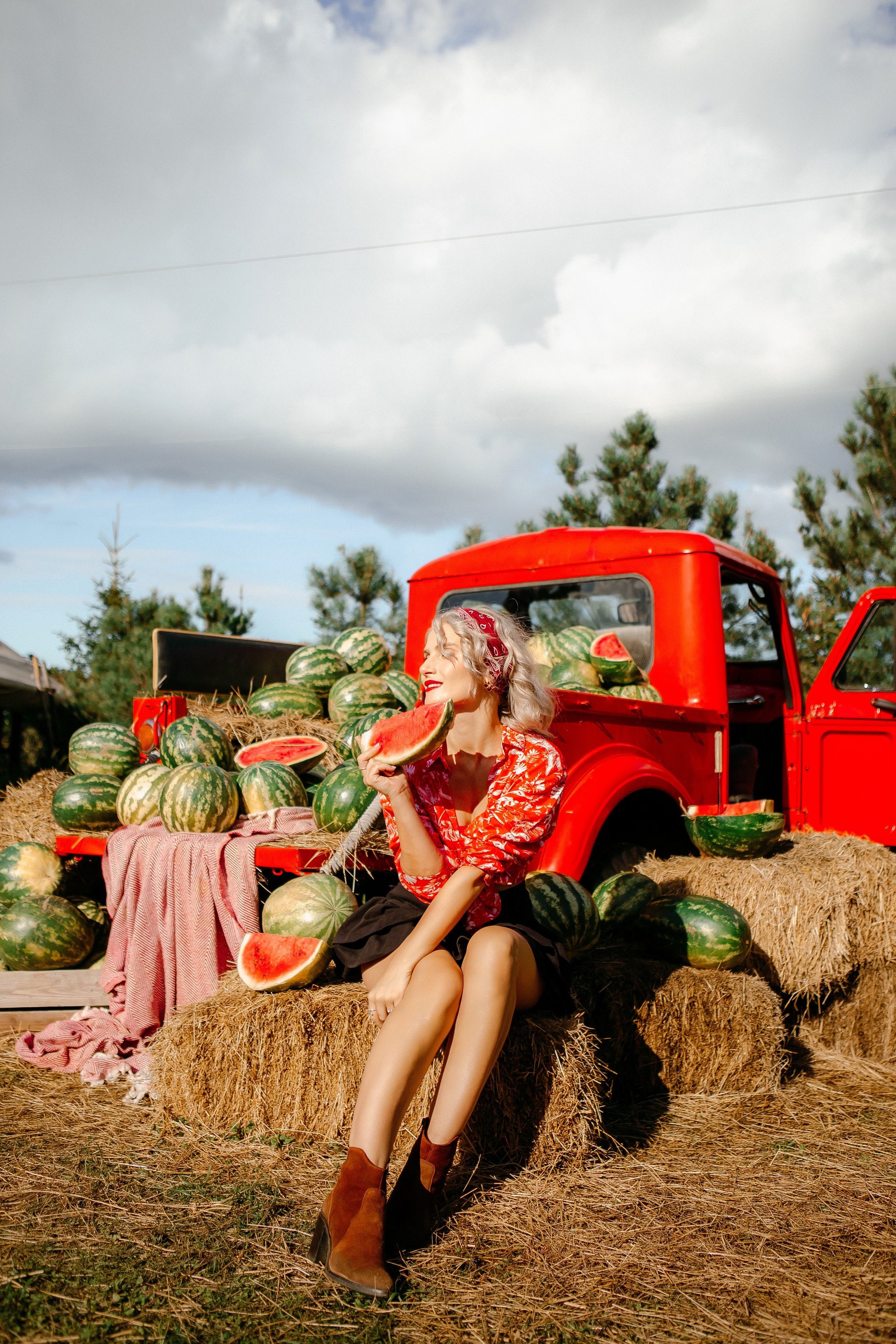 Юля в арбузах. Elena Sova — семейный и женский фотограф в Санкт-Петербурге