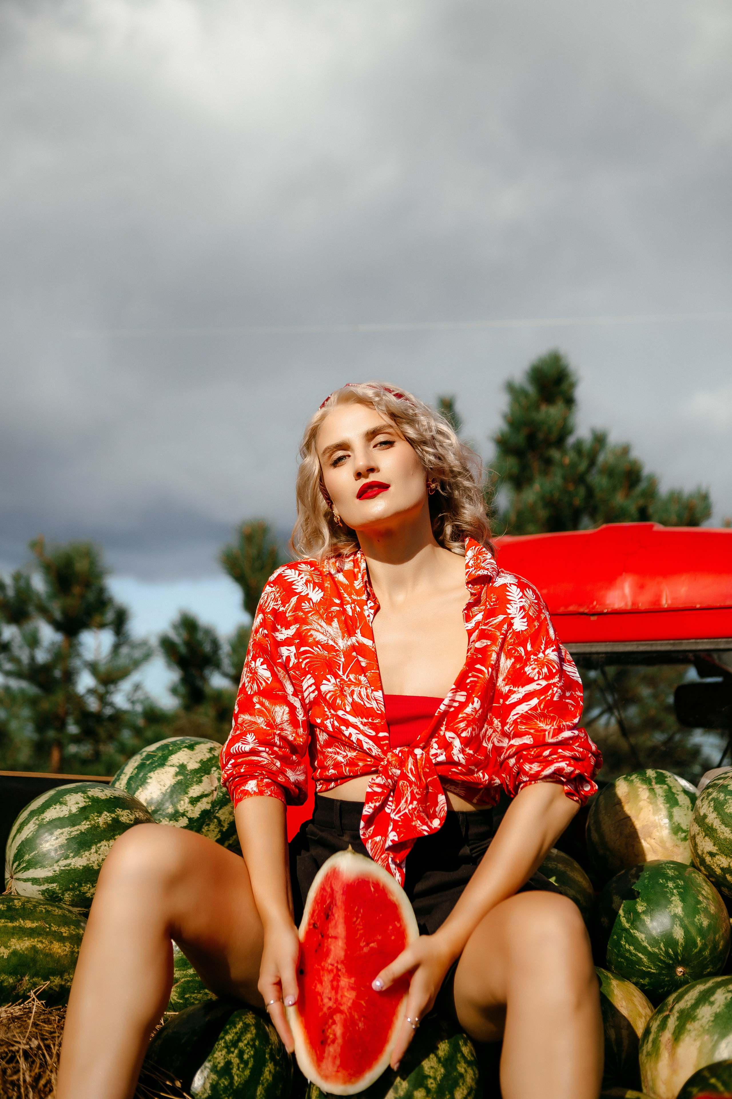 Юля в арбузах. Elena Sova — семейный и женский фотограф в Санкт-Петербурге