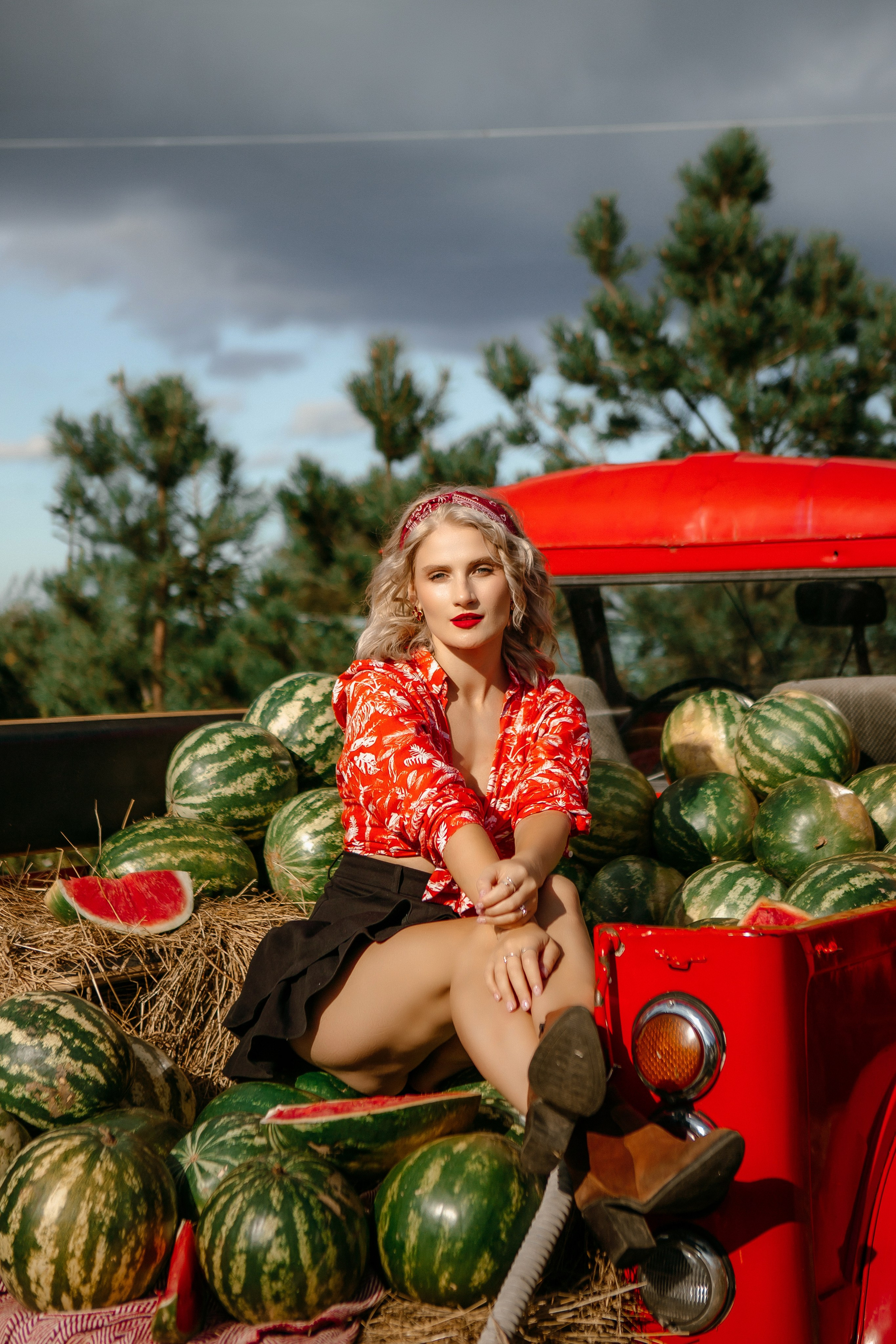 Юля в арбузах. Elena Sova — семейный и женский фотограф в Санкт-Петербурге