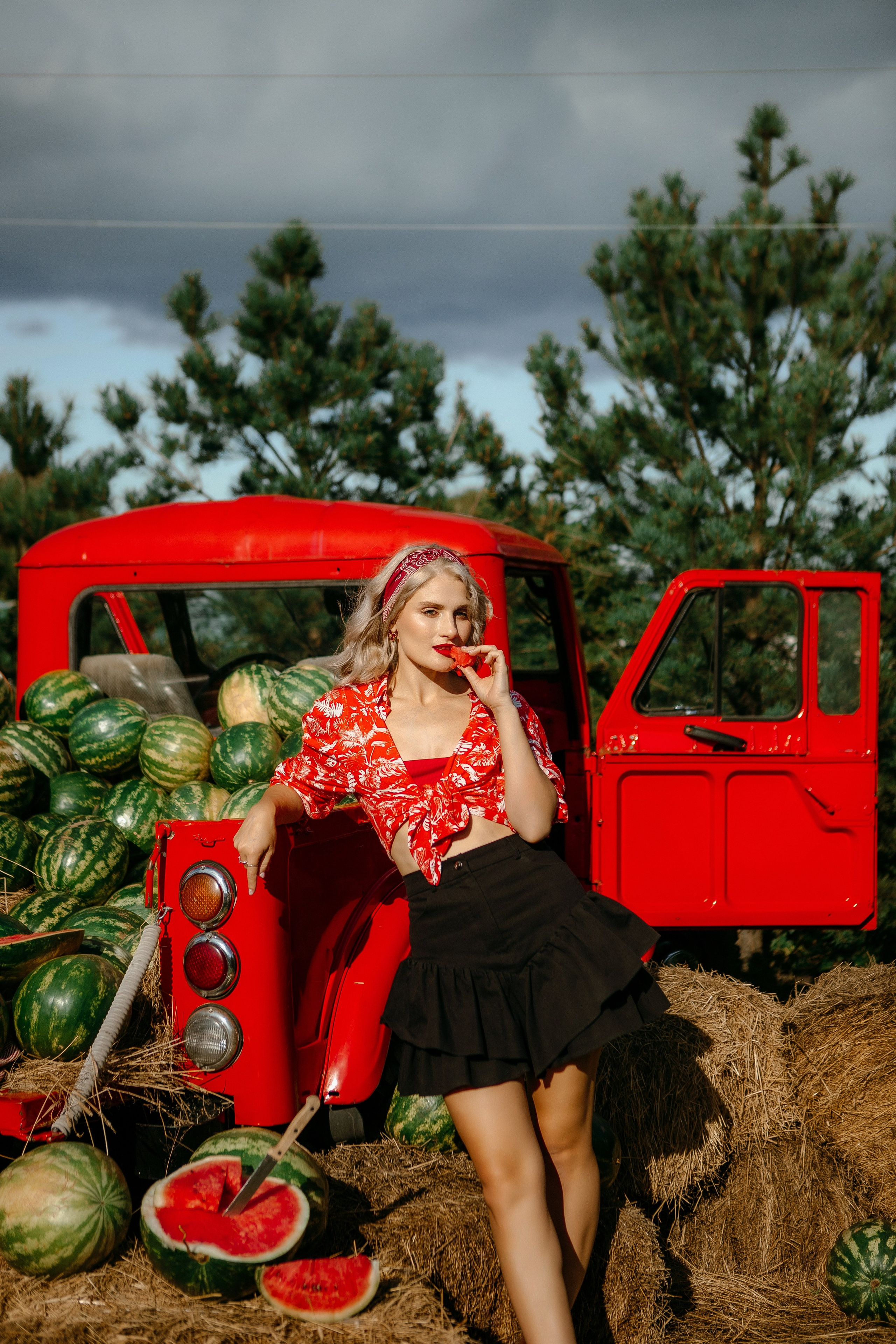 Юля в арбузах. Elena Sova — семейный и женский фотограф в Санкт-Петербурге