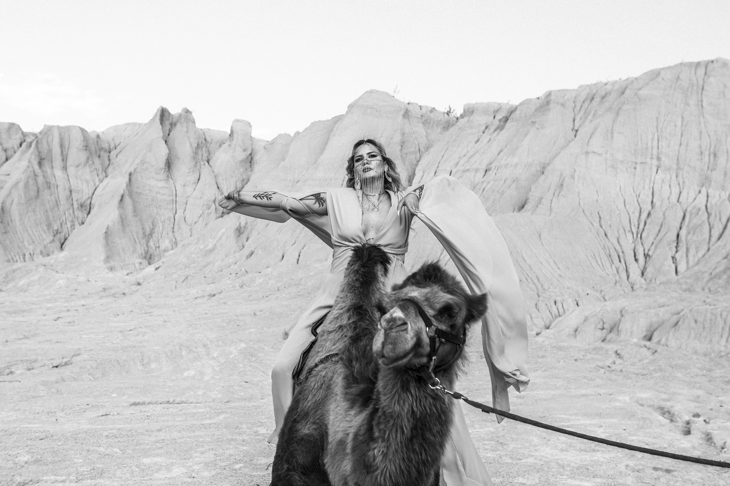 Девушки с верблюдом. Elena Sova — семейный и женский фотограф в Санкт-Петербурге