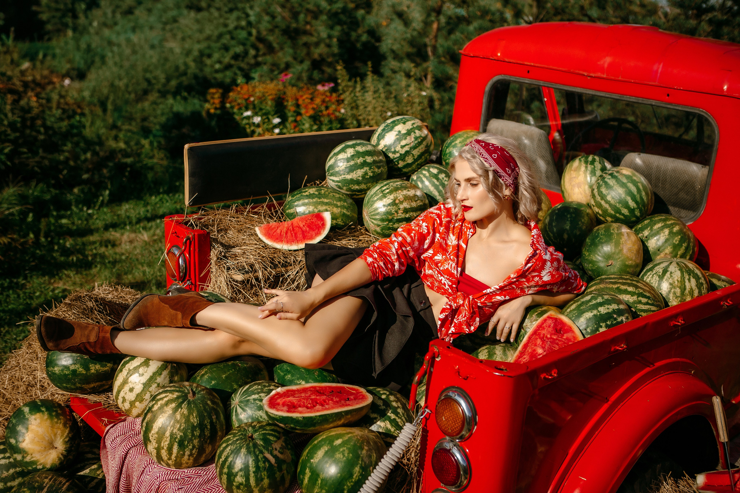 Юля в арбузах. Elena Sova — семейный и женский фотограф в Санкт-Петербурге