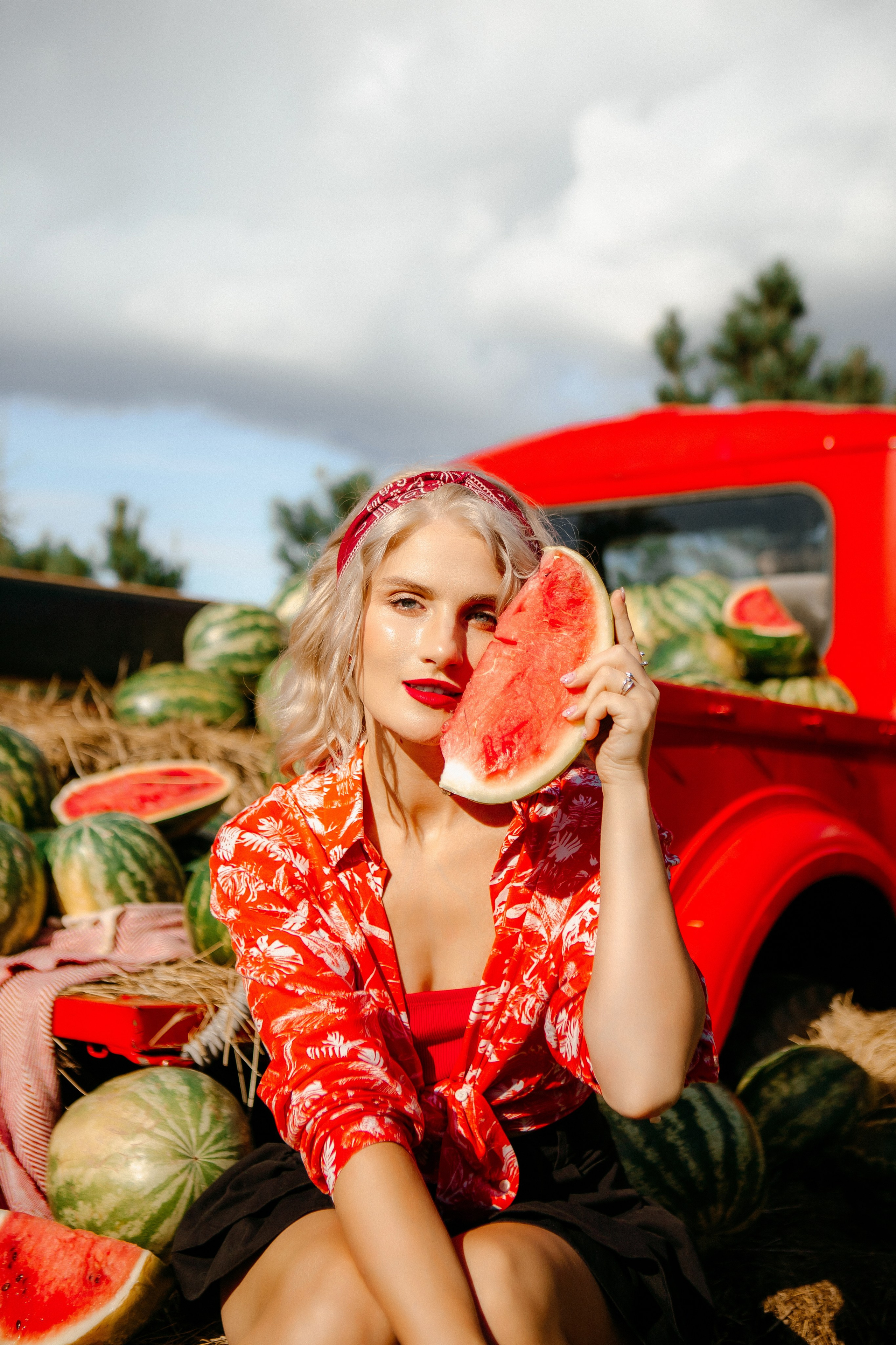 Юля в арбузах. Elena Sova — семейный и женский фотограф в Санкт-Петербурге