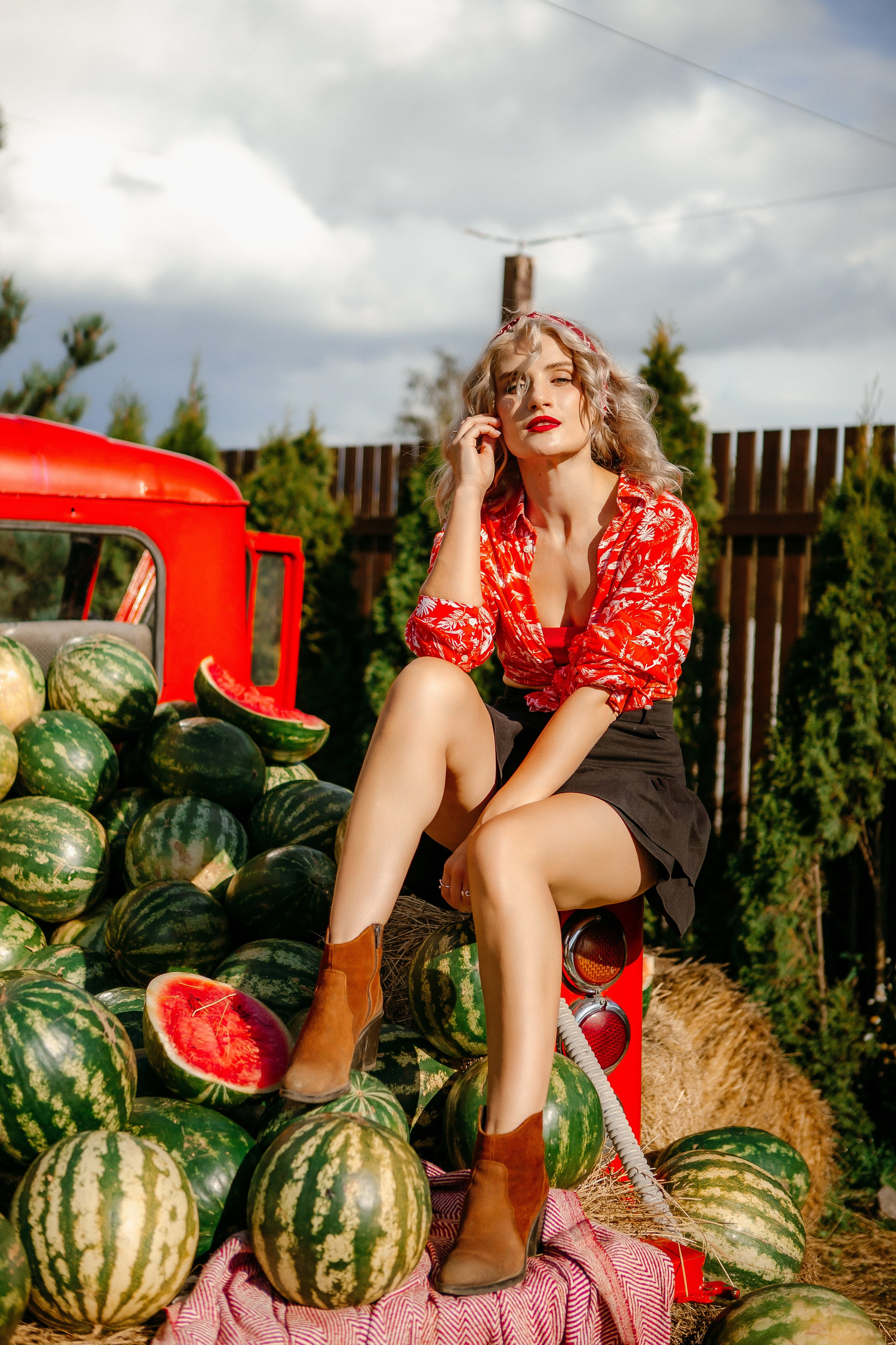 Юля в арбузах. Elena Sova — семейный и женский фотограф в Санкт-Петербурге