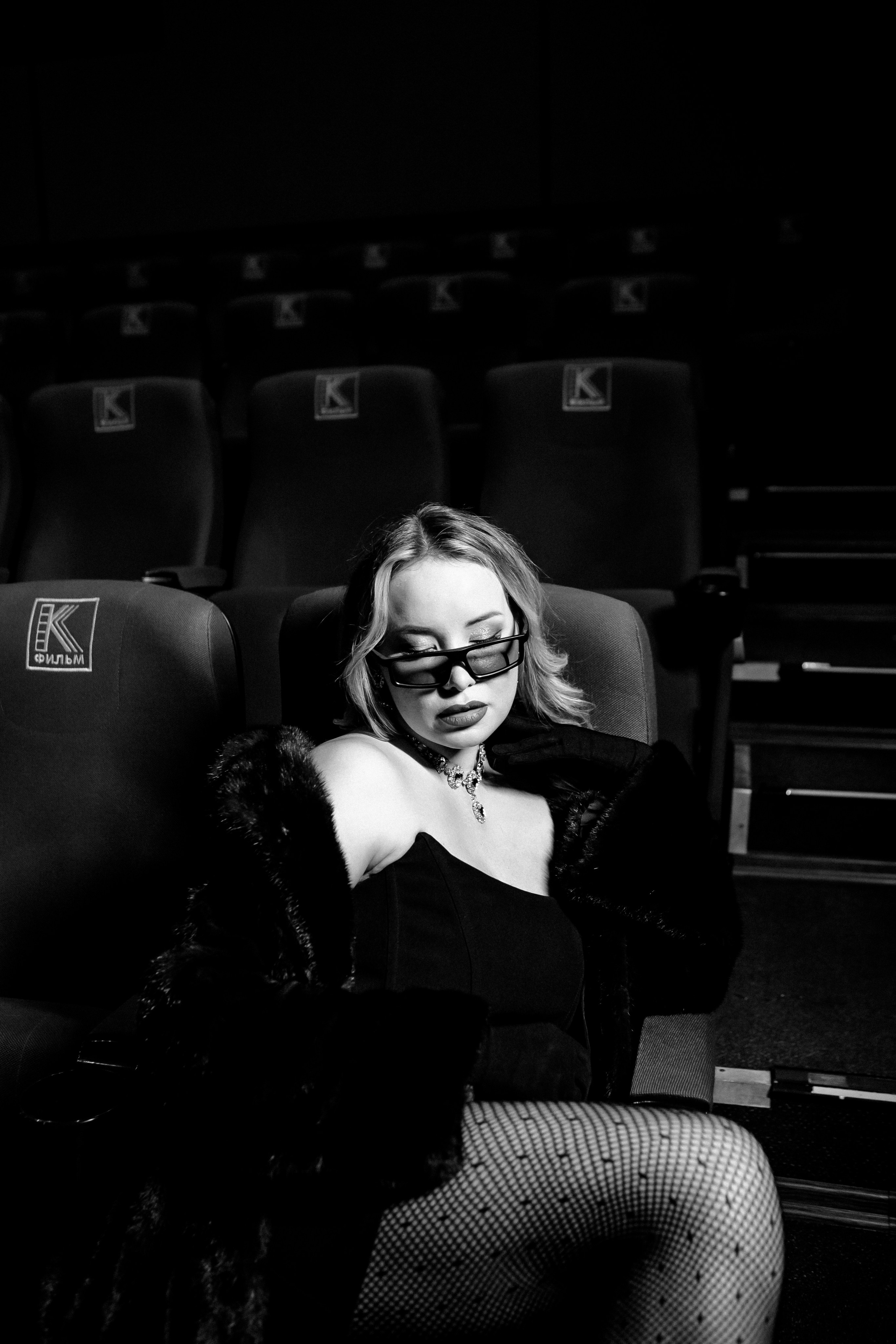 Валерия — новогодний кинотеатр. Elena Sova — семейный и женский фотограф в Санкт-Петербурге