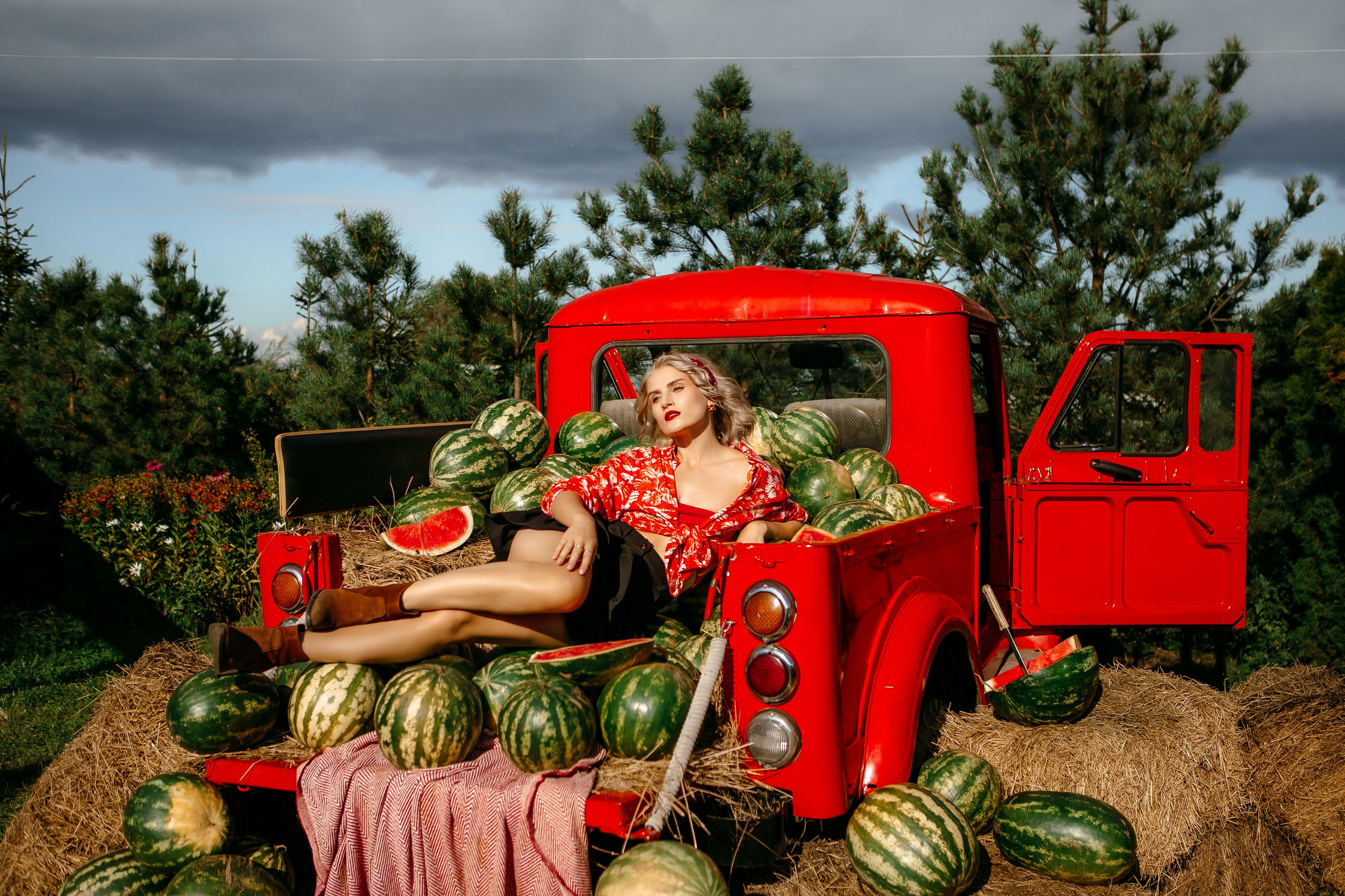 Юля в арбузах. Elena Sova — семейный и женский фотограф в Санкт-Петербурге