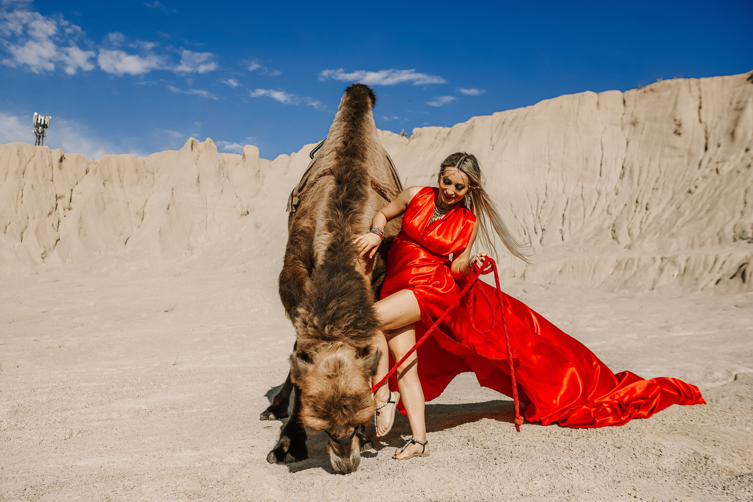 Девушки с верблюдом. Elena Sova — семейный и женский фотограф в Санкт-Петербурге