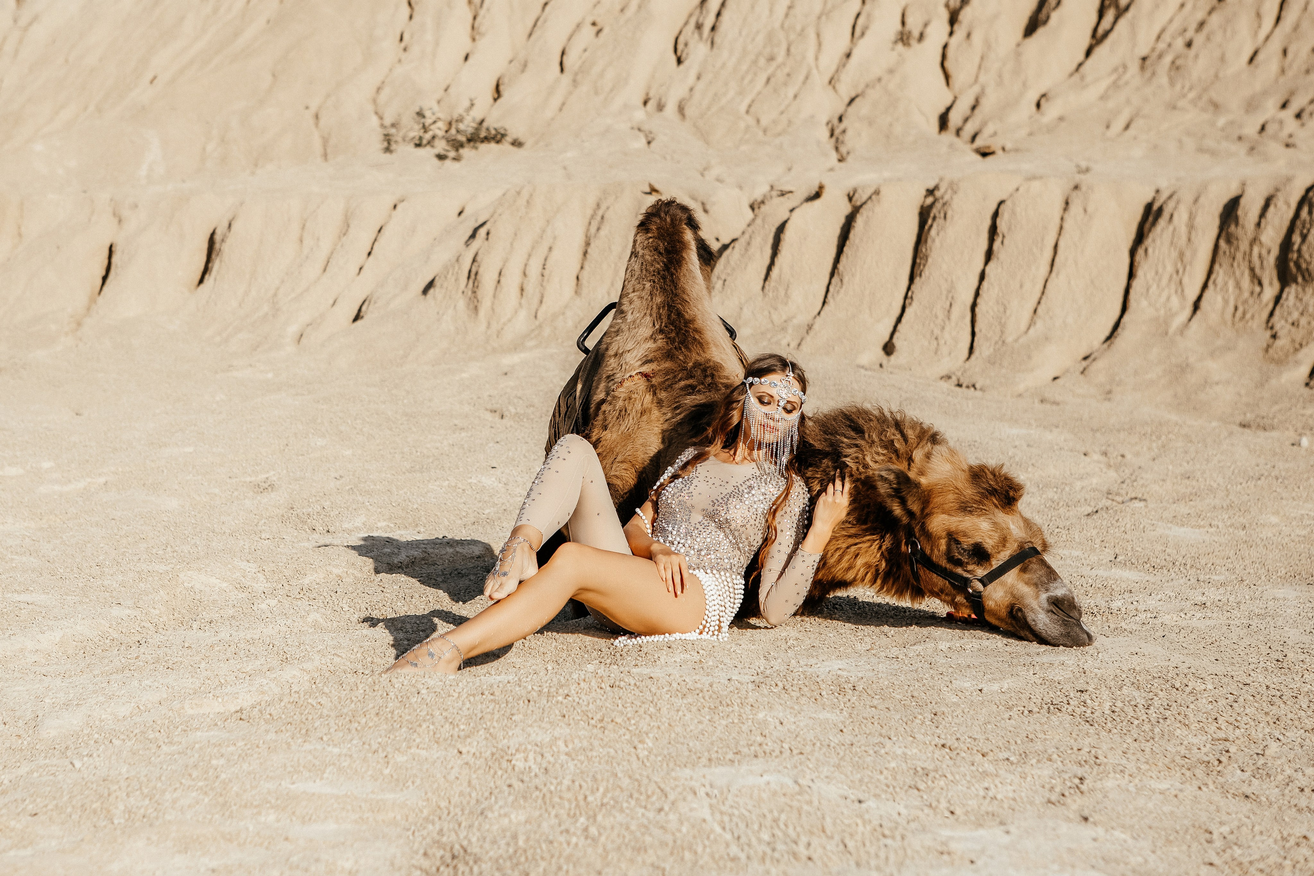 Девушки с верблюдом. Elena Sova — семейный и женский фотограф в Санкт-Петербурге