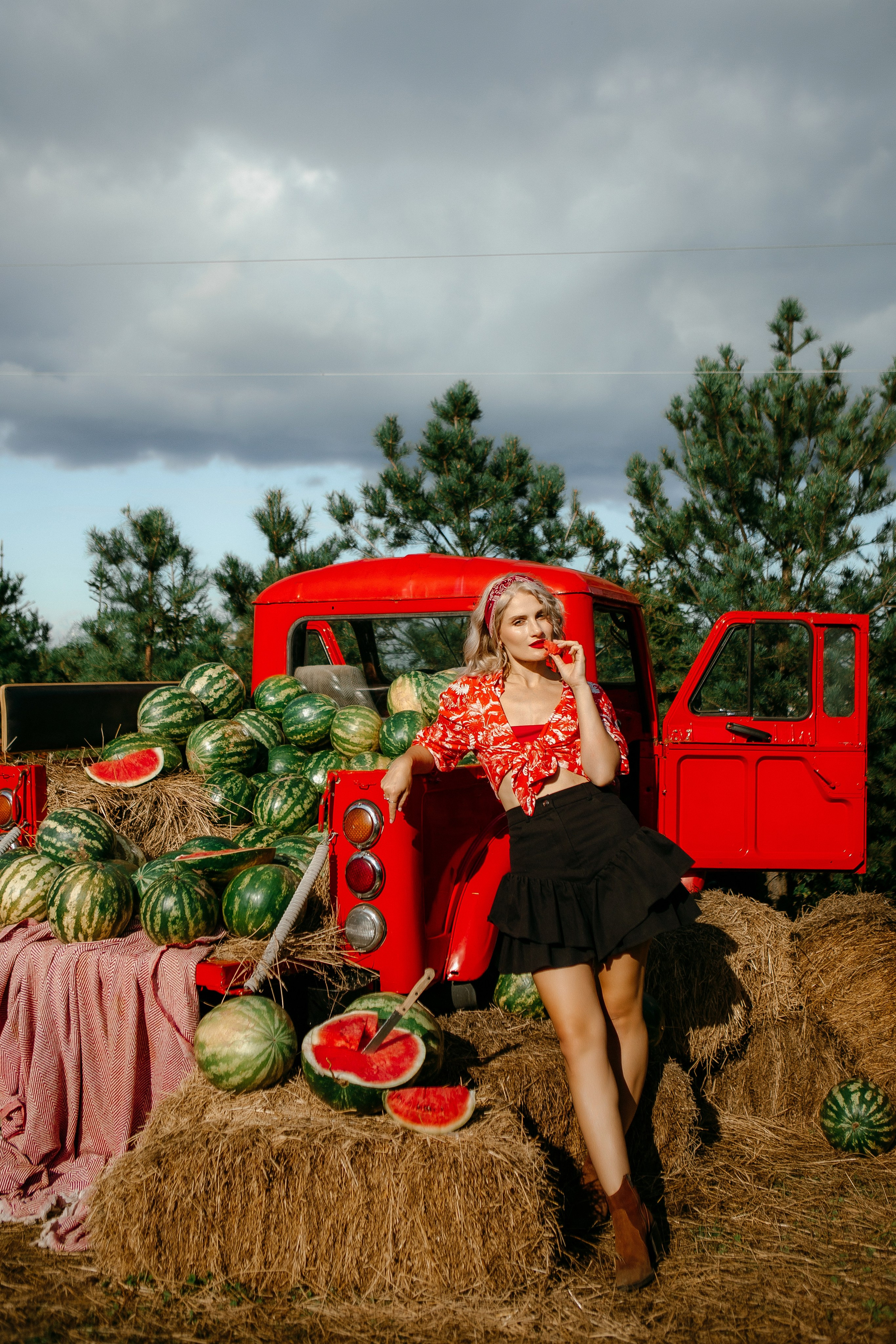 Юля в арбузах. Elena Sova — семейный и женский фотограф в Санкт-Петербурге