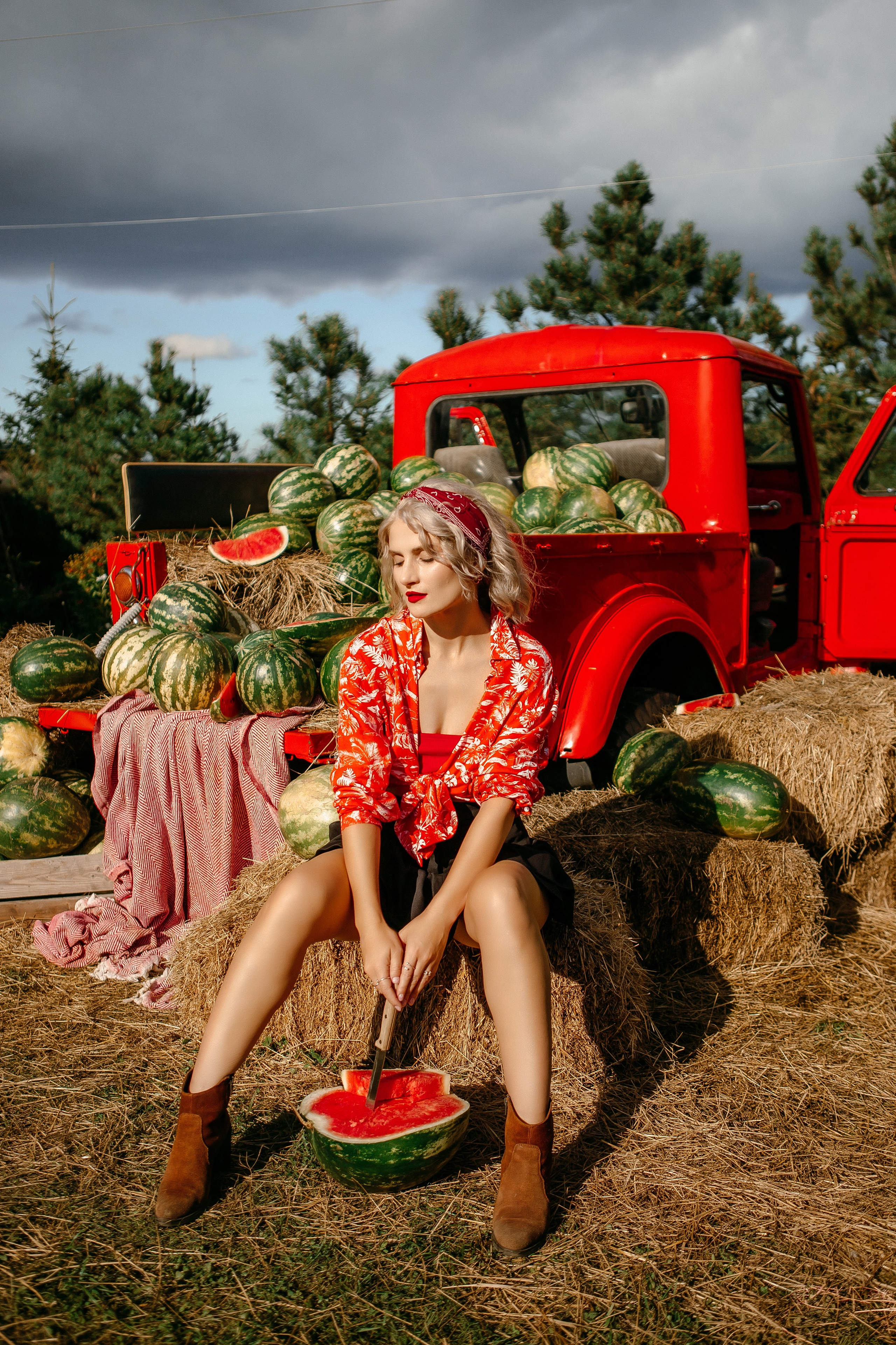 Юля в арбузах. Elena Sova — семейный и женский фотограф в Санкт-Петербурге