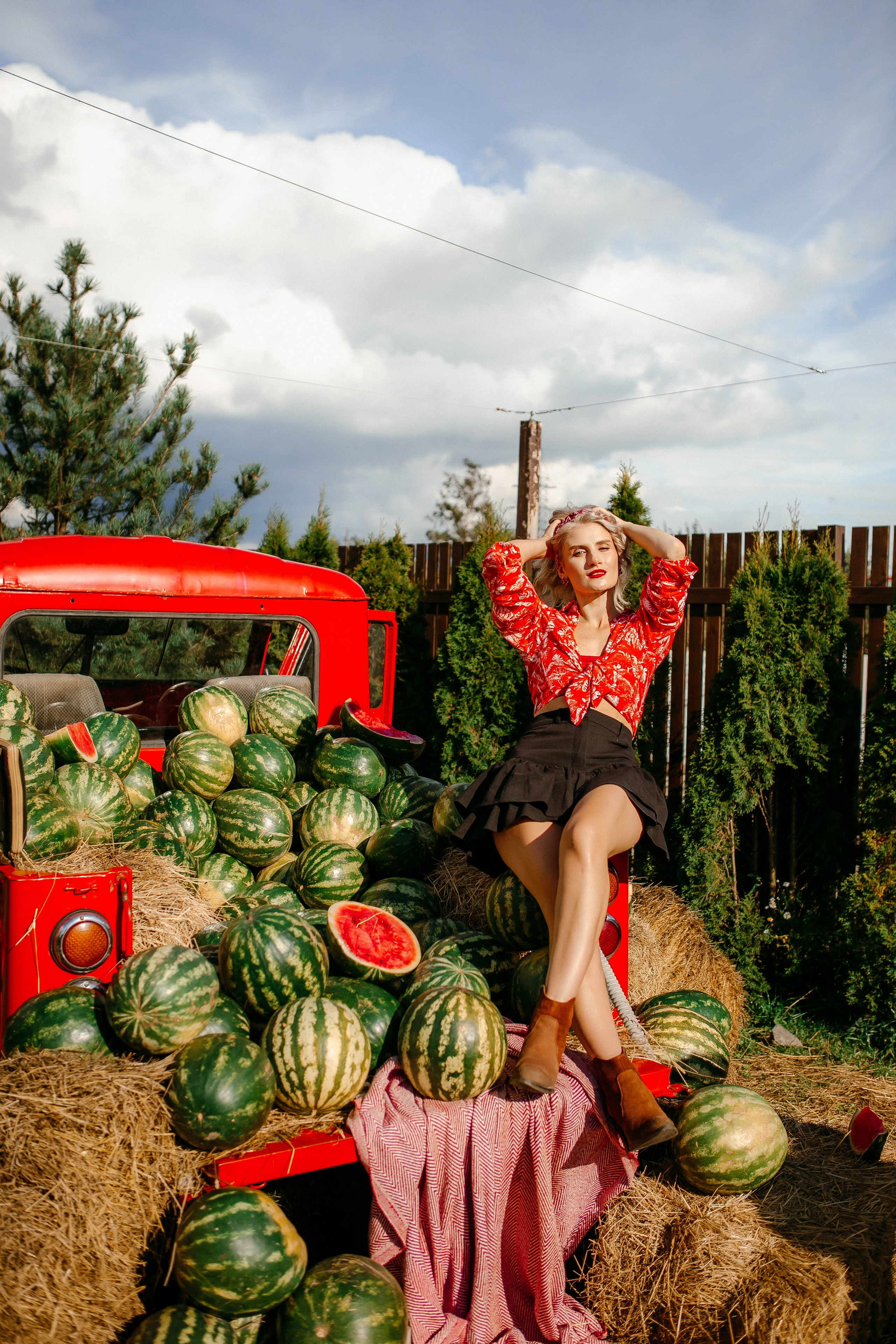 Юля в арбузах. Elena Sova — семейный и женский фотограф в Санкт-Петербурге