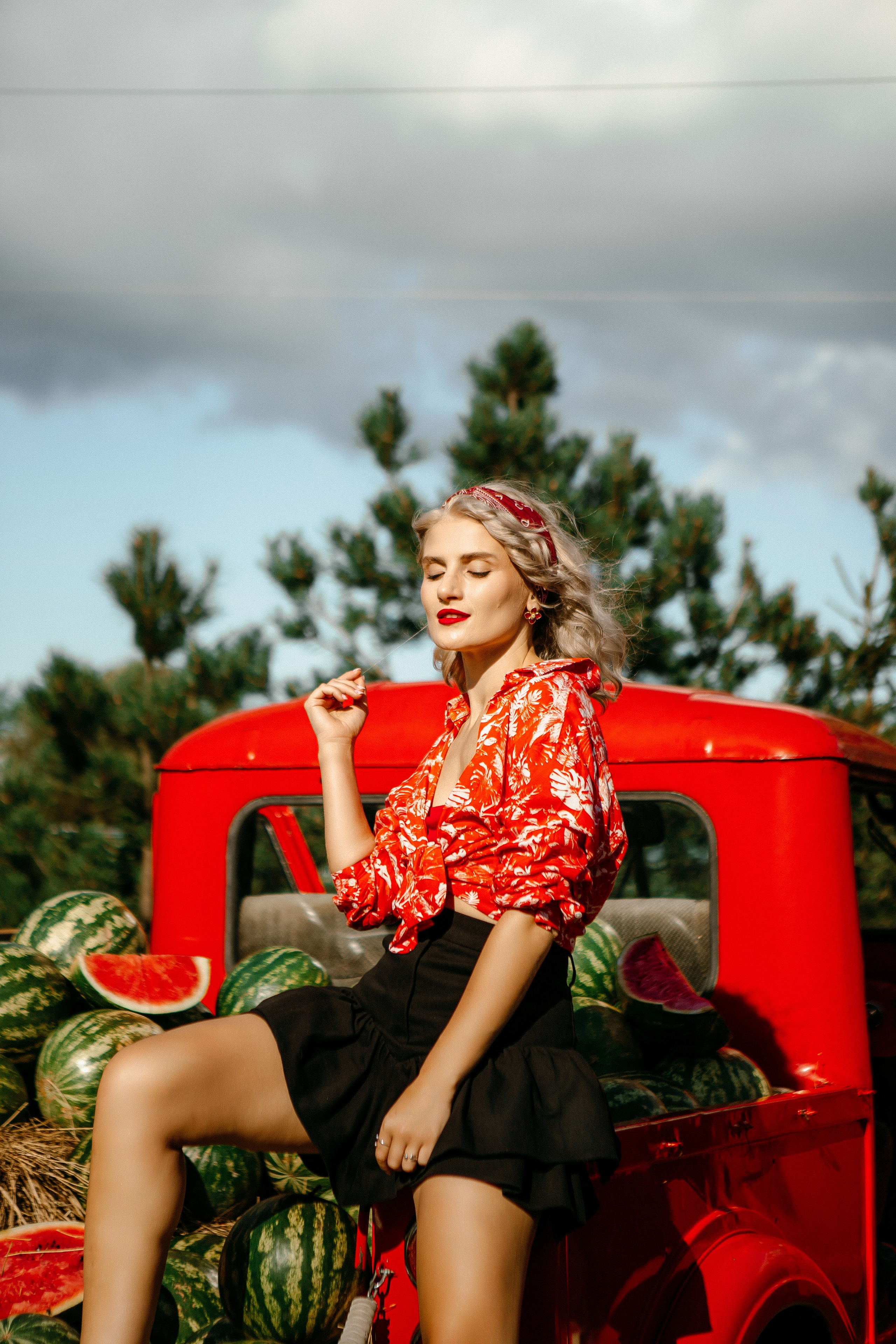Юля в арбузах. Elena Sova — семейный и женский фотограф в Санкт-Петербурге