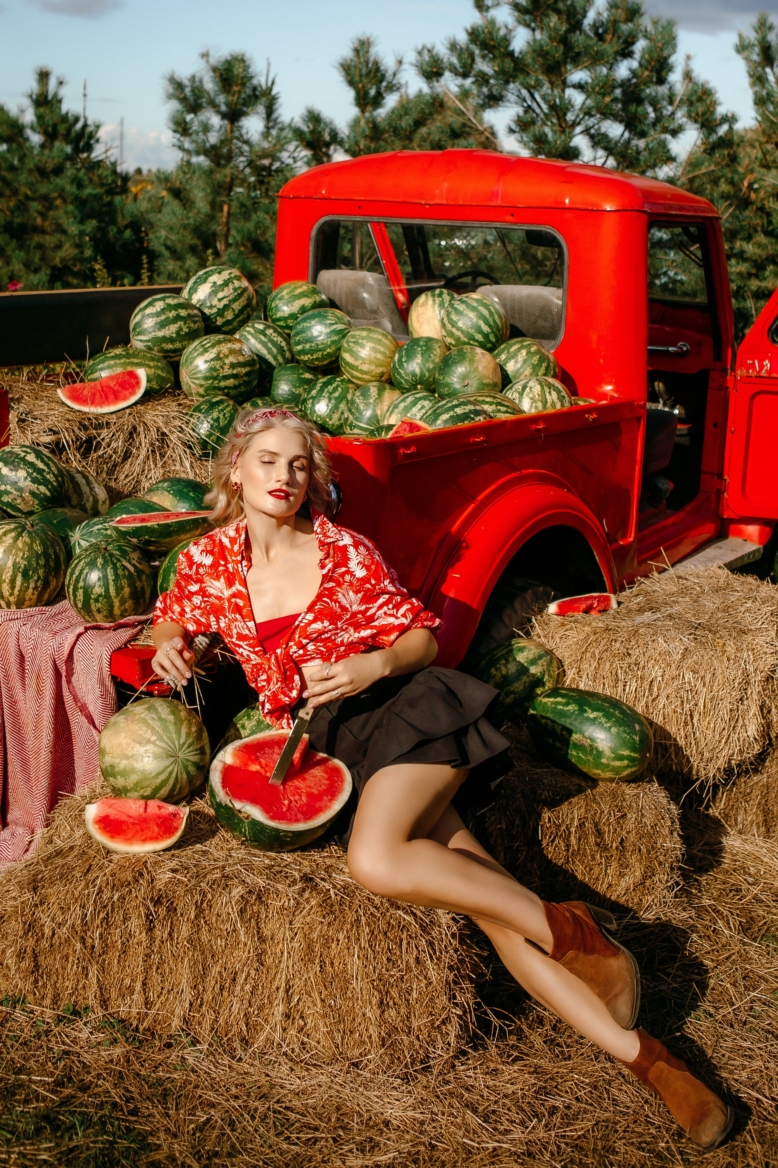 Юля в арбузах. Elena Sova — семейный и женский фотограф в Санкт-Петербурге