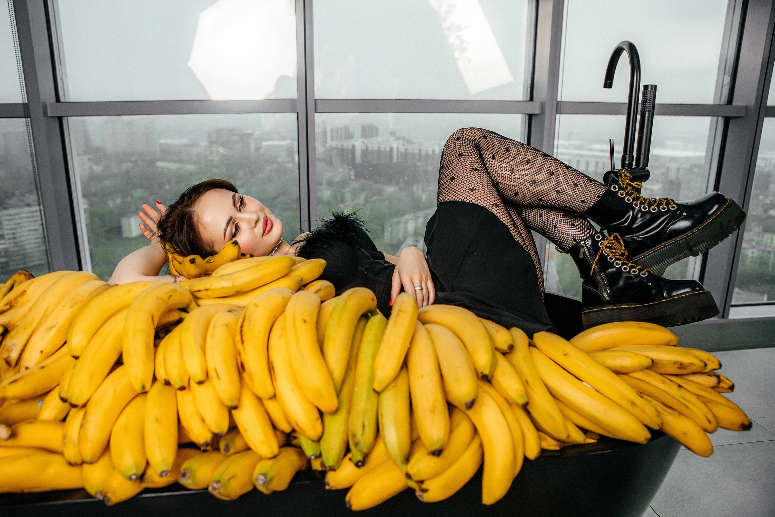 Алина — банановый переполох. Elena Sova — семейный и женский фотограф в Санкт-Петербурге