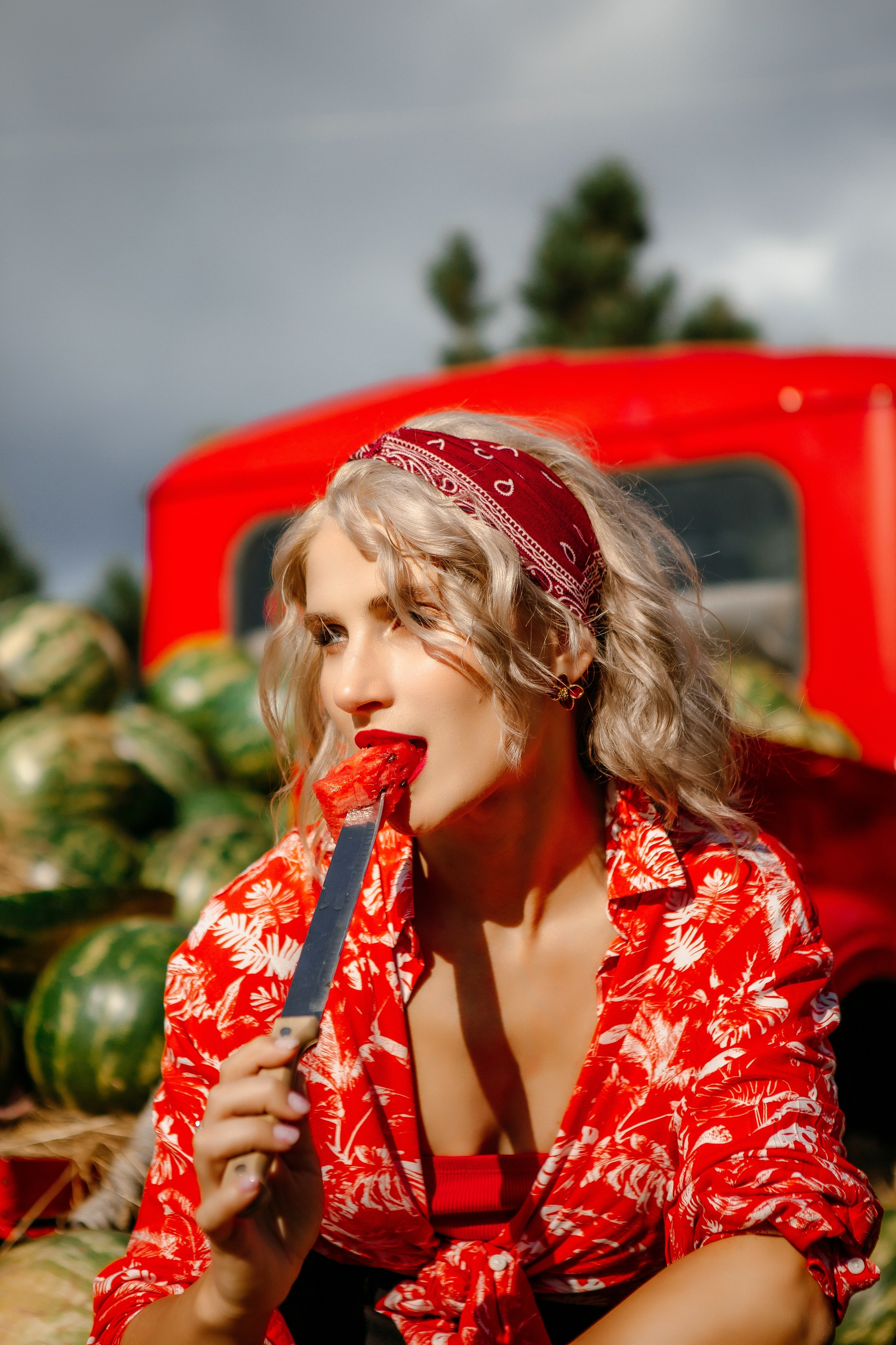 Юля в арбузах. Elena Sova — семейный и женский фотограф в Санкт-Петербурге