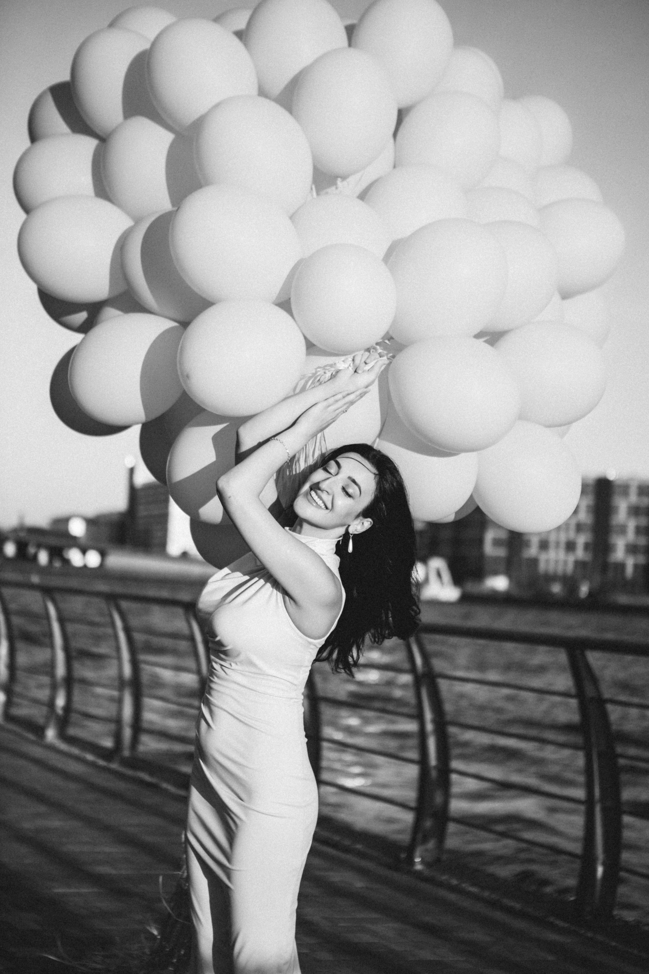 Ульвия — с воздушными шарами. Elena Sova — семейный и женский фотограф в Санкт-Петербурге