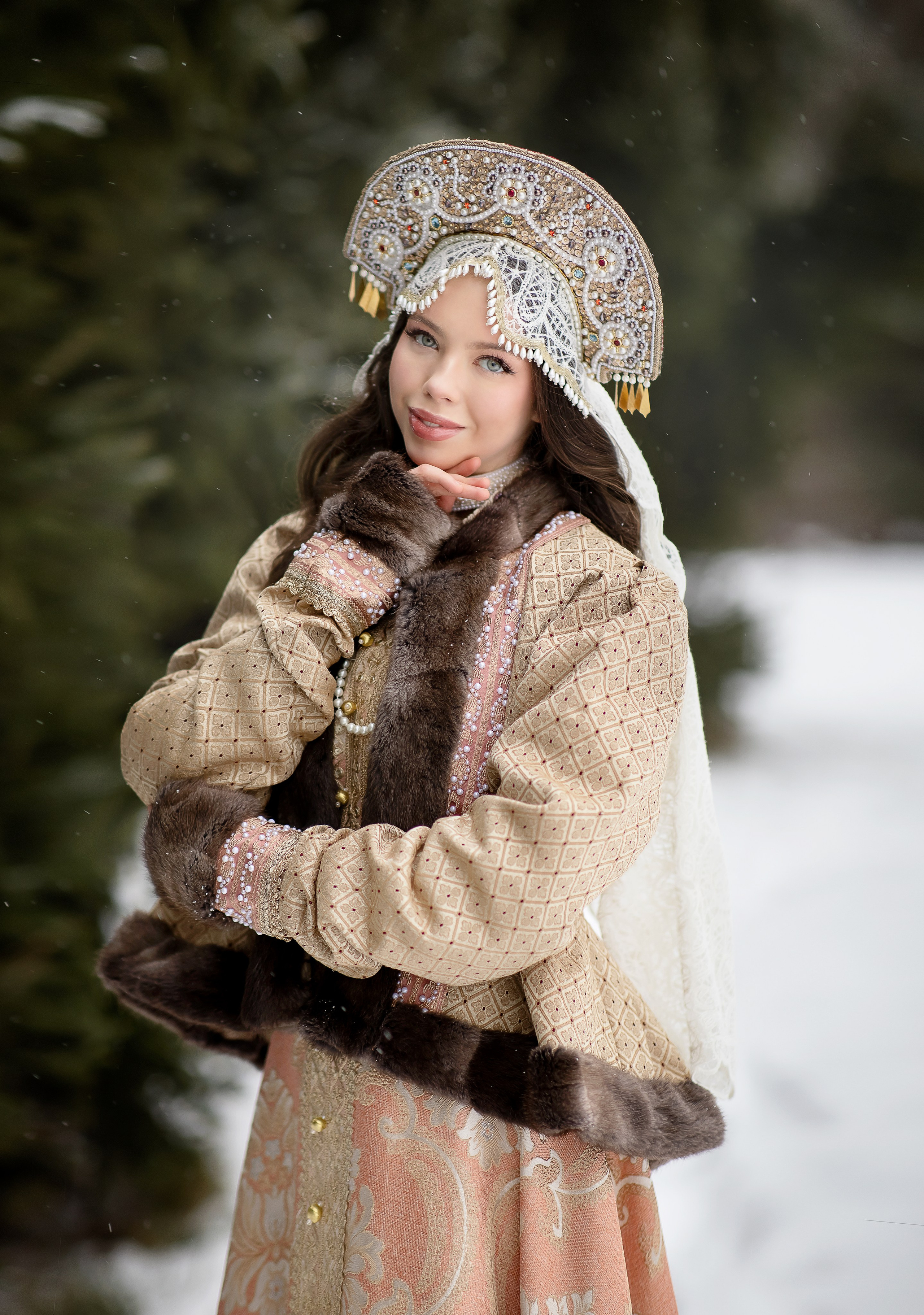 A6. Дизайнер костюмов и украшений, фотограф