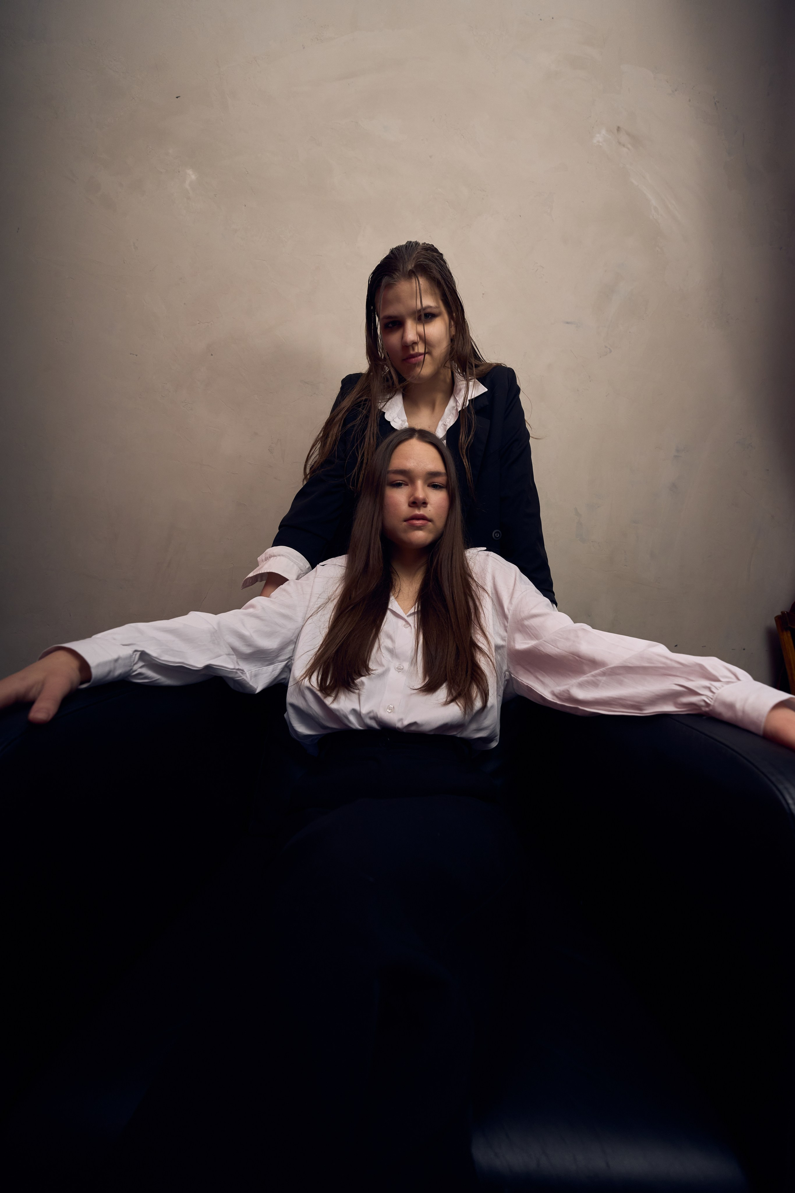 Ника и Ксюша. Репортажный фотограф мероприятий и концертов в Екатеринбурге