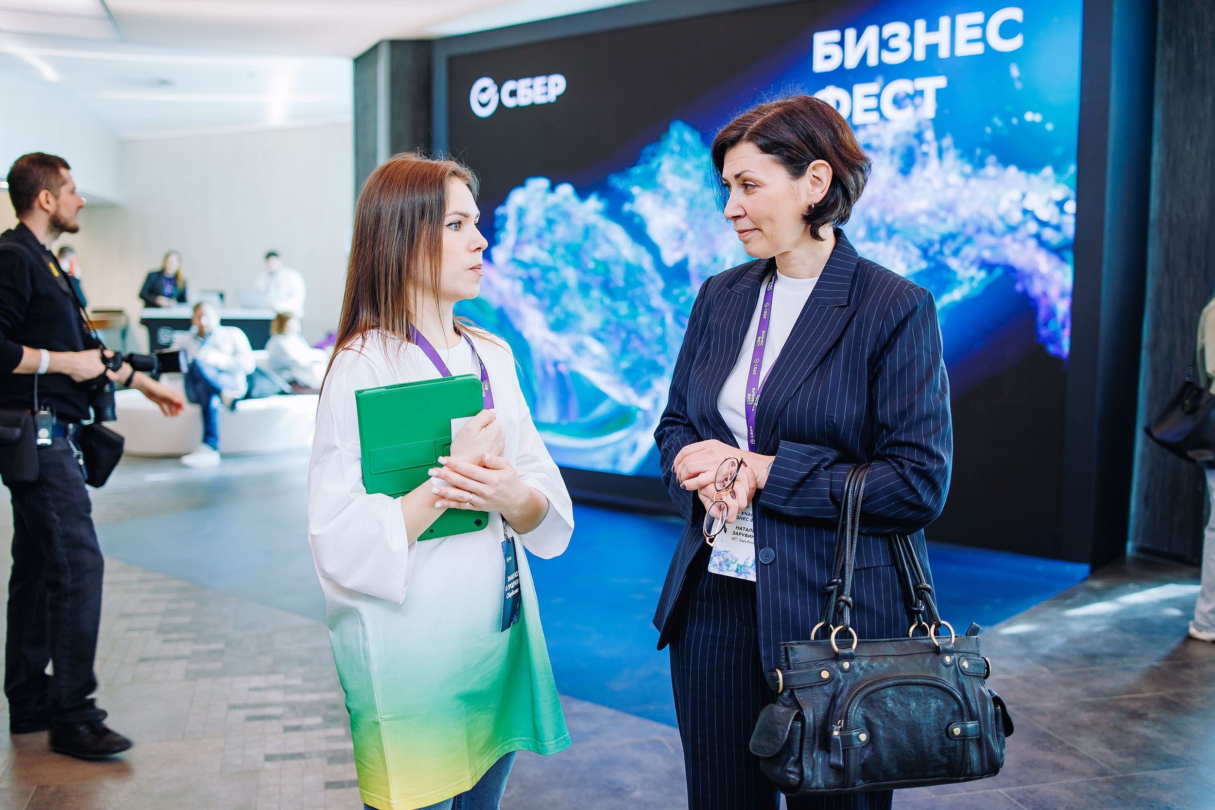 СБЕР Бизнес Фест. One Media Life: фоторепортажи, фотоотчеты с мероприятий и заведений