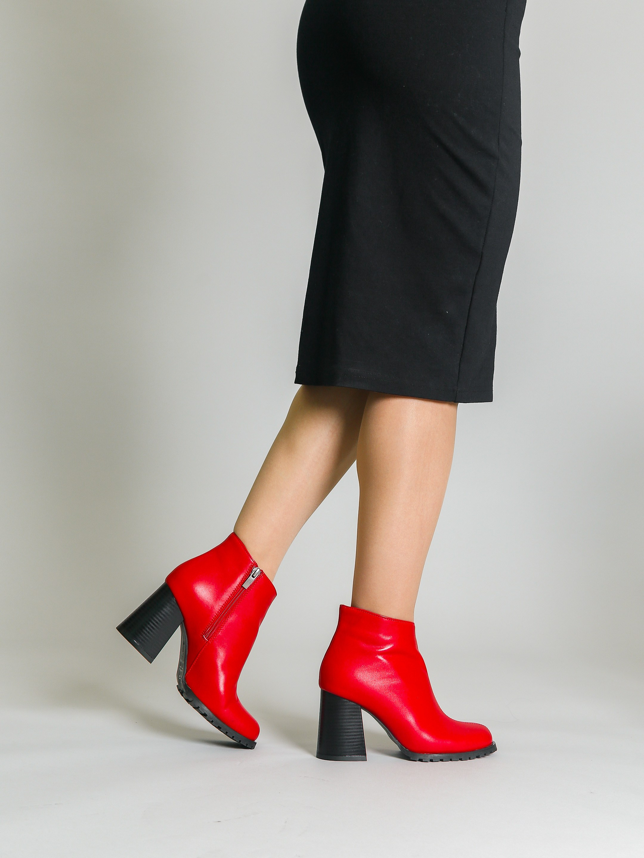 WB Обувь Suil. Свадебный Фотограф в Москве Гор Магтагян