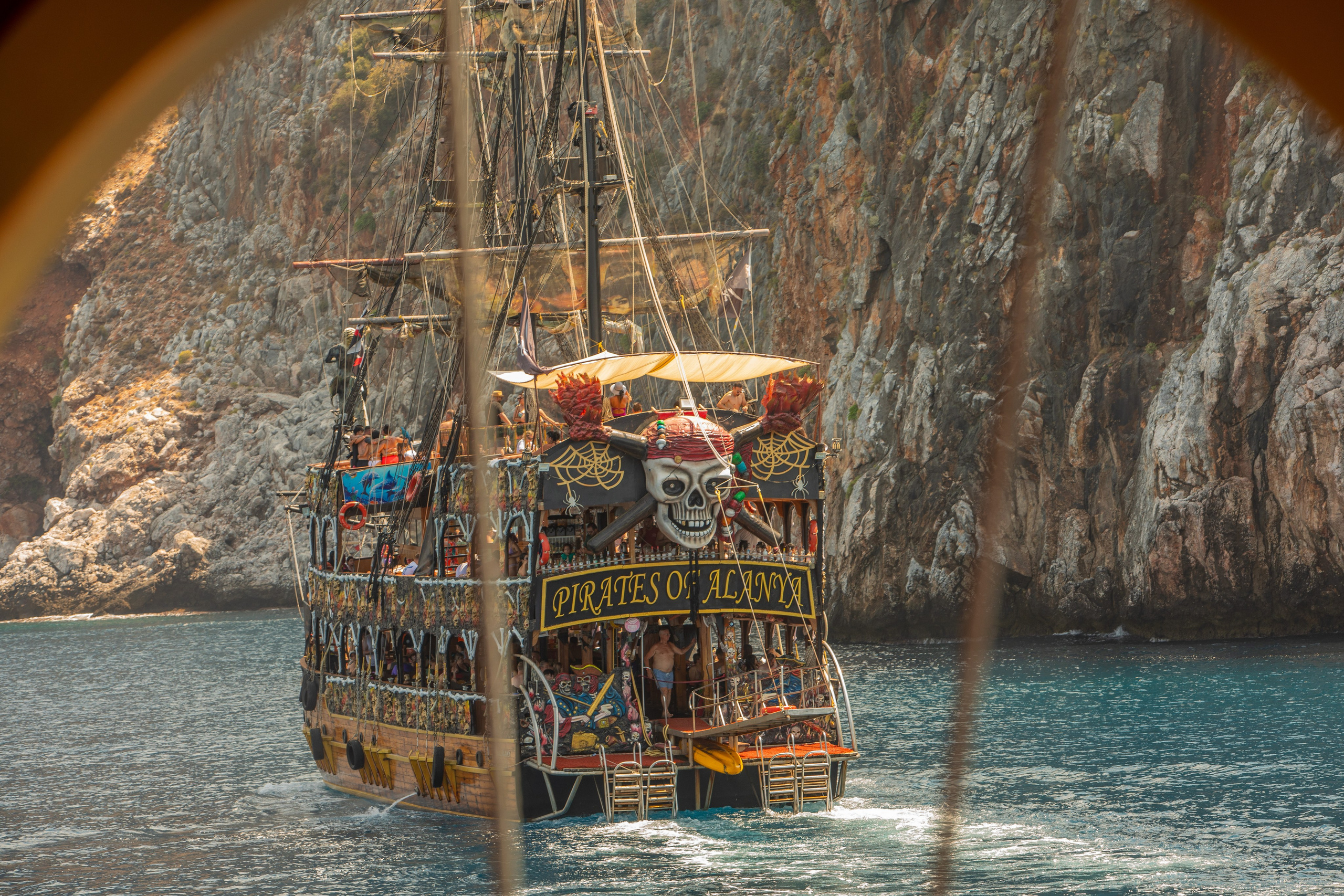 Где-то у берегов Аланьи (Турция). Фотограф Сергей Ловкий