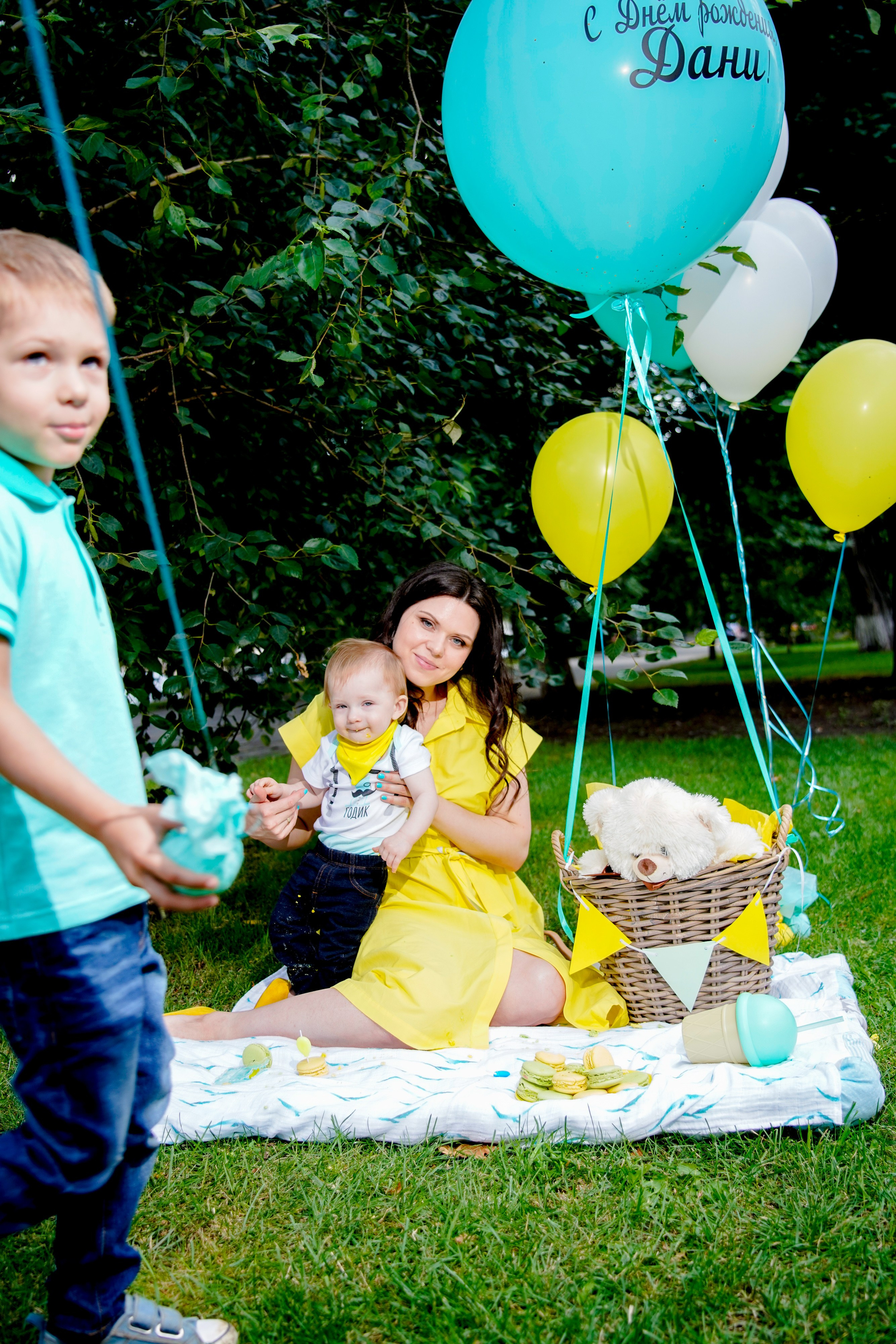 1 год)). Max Matvich and Victoria Basova are professionals in their field