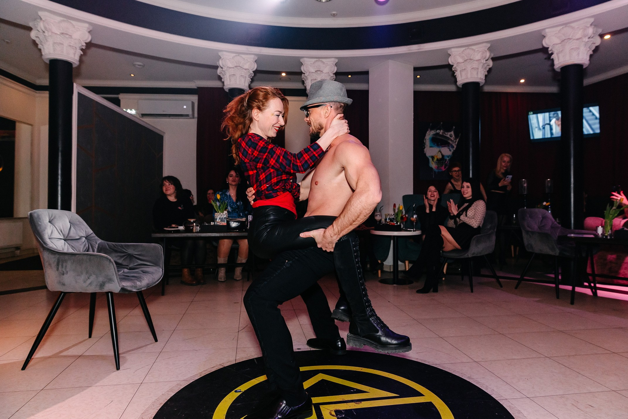 8 марта в лаунж-баре Major 2024. Свадебный, семейный и детский фотограф в Калининграде Елена Кравцова