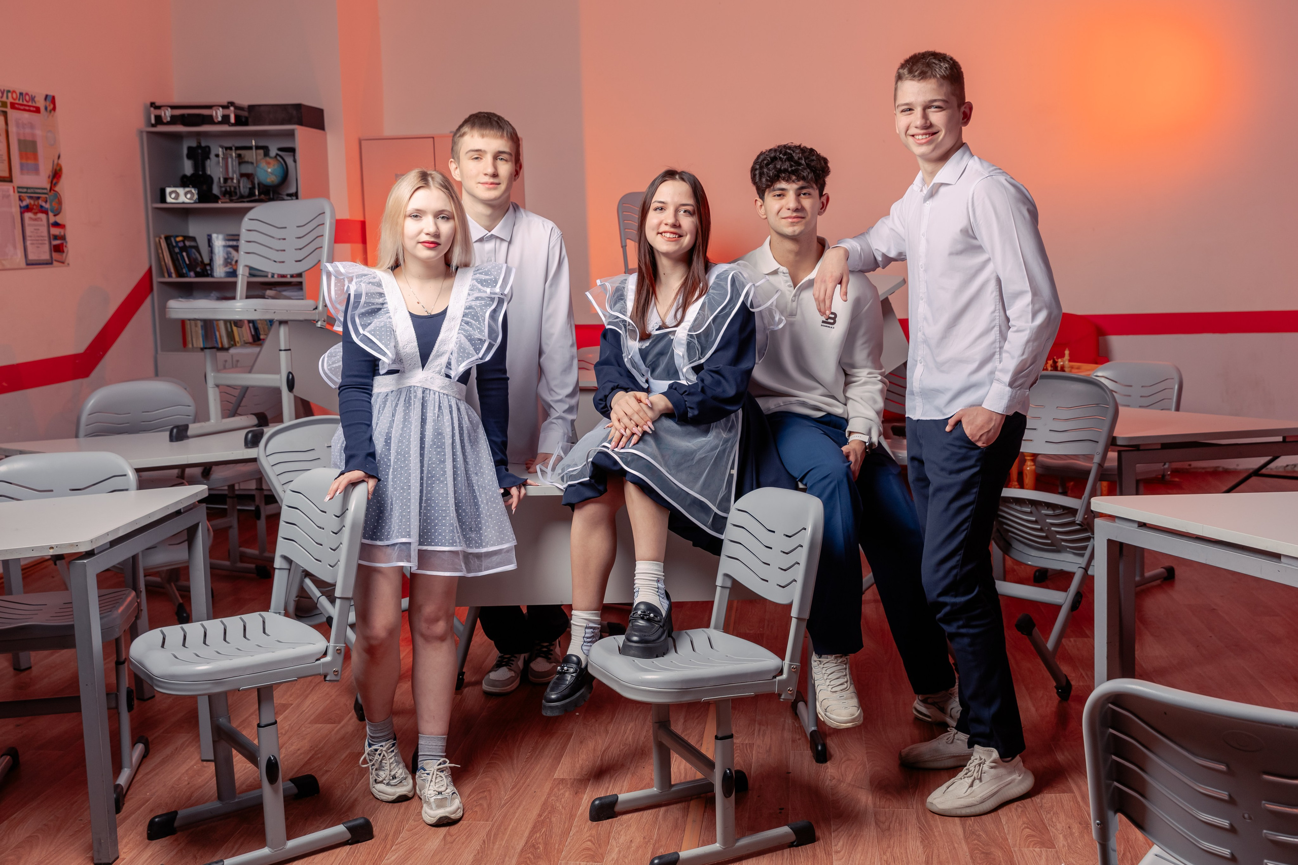 Позирование группы. Выпускные альбомы для детского сада и школы