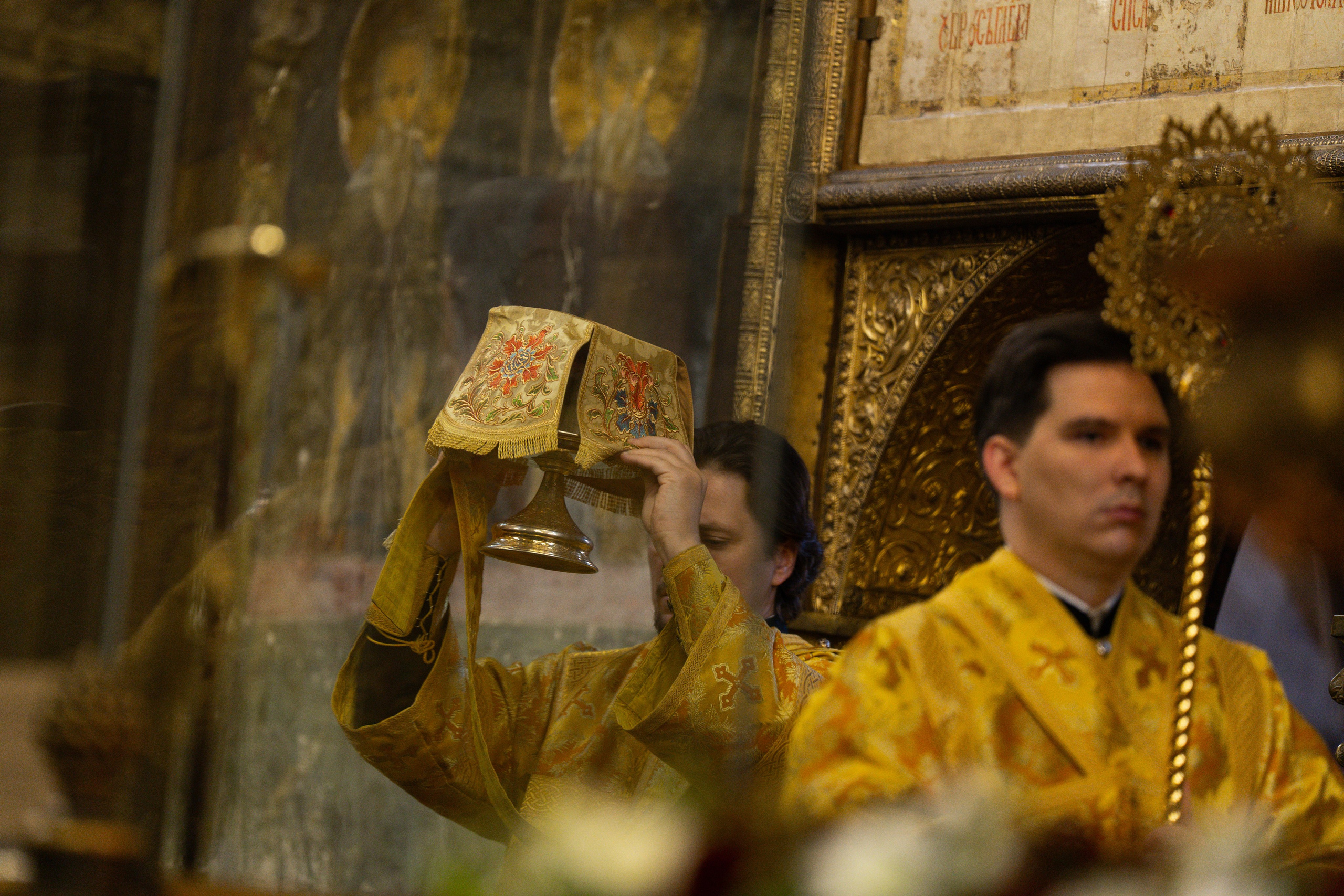 БОГОСЛУЖЕНИЯ. Фотограф Елена Лунева