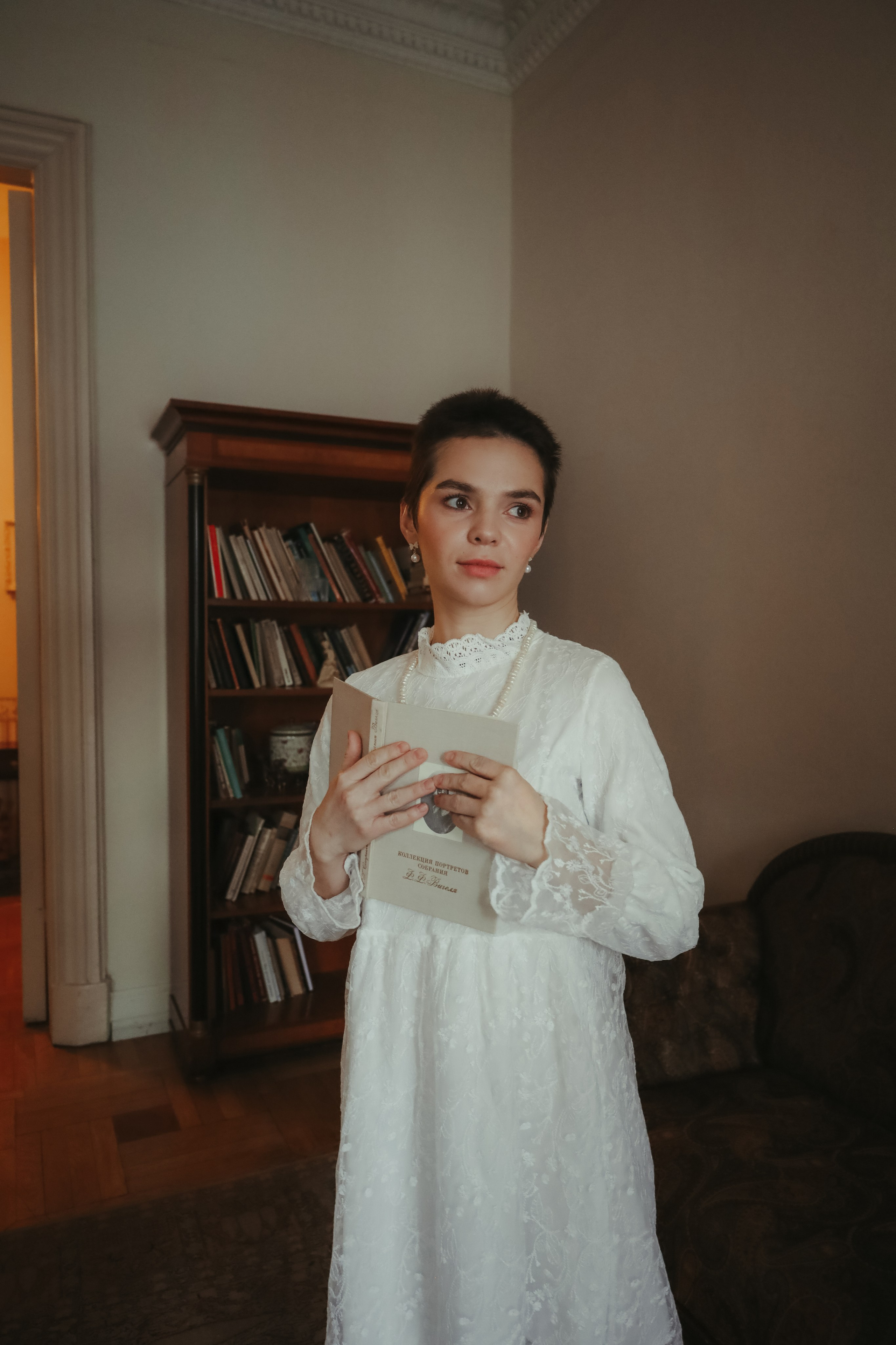 Актриса в особняке. Фотограф Химки Анна Татарских