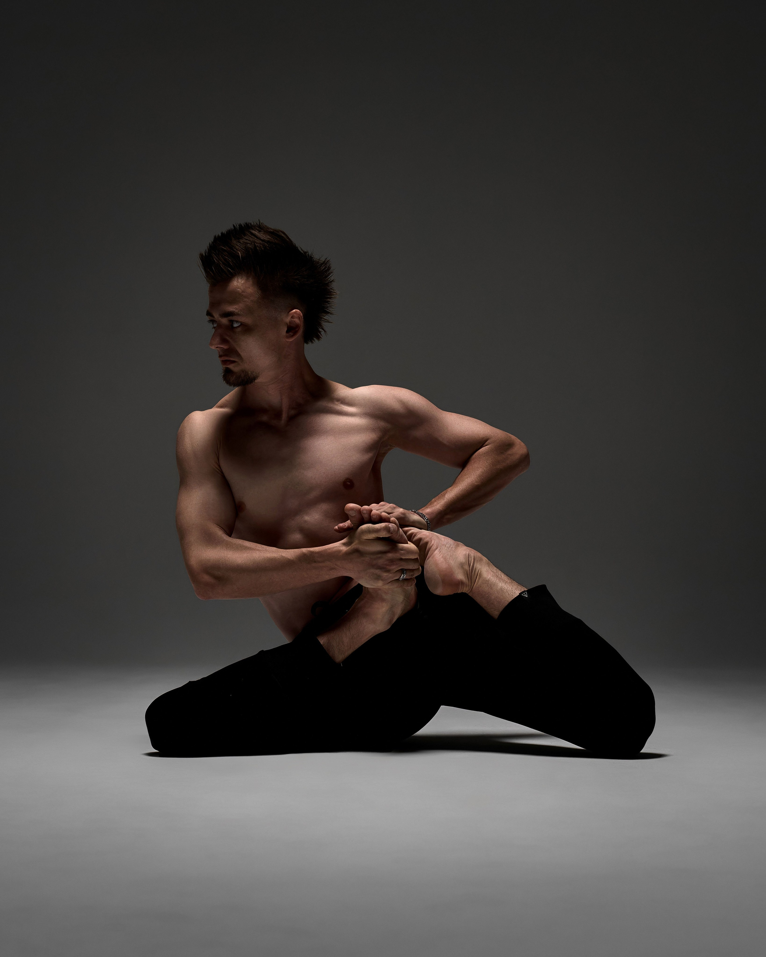 Фотографии йоги: эстетика и гармония. Фотограф Москва Денис Косых — портреты, йога, творческие съёмки