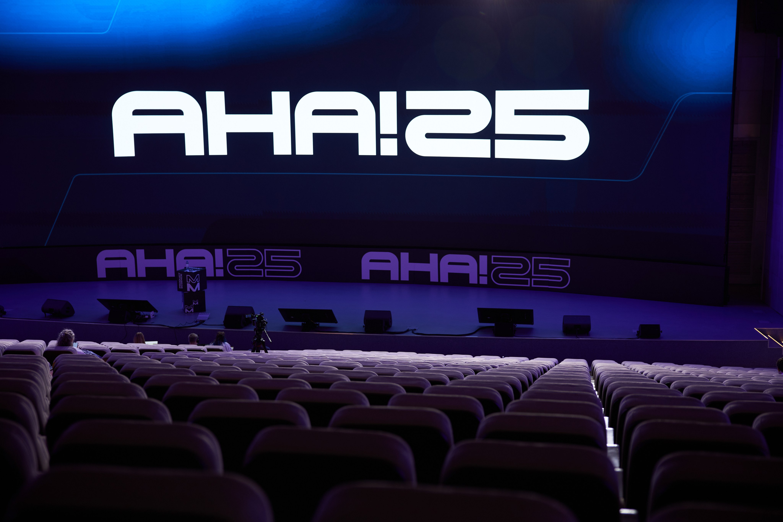 Aha! — 29–30 мая 2025. Фотобанк Матемаркетинг