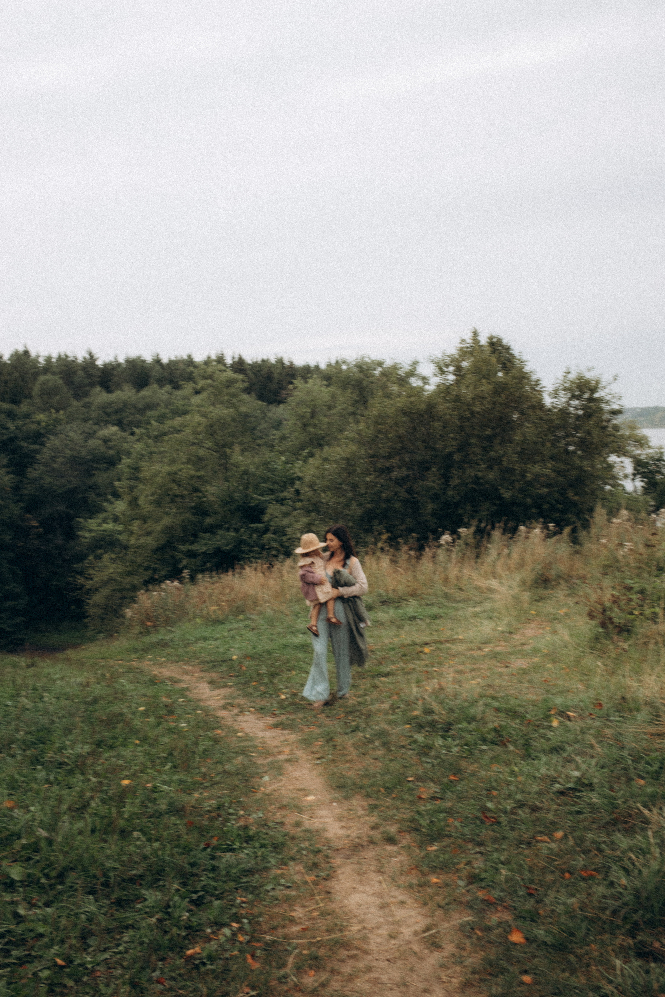 Одни теплым летним вечером. Фотограф Ольга Иванова Ярославль-Москва