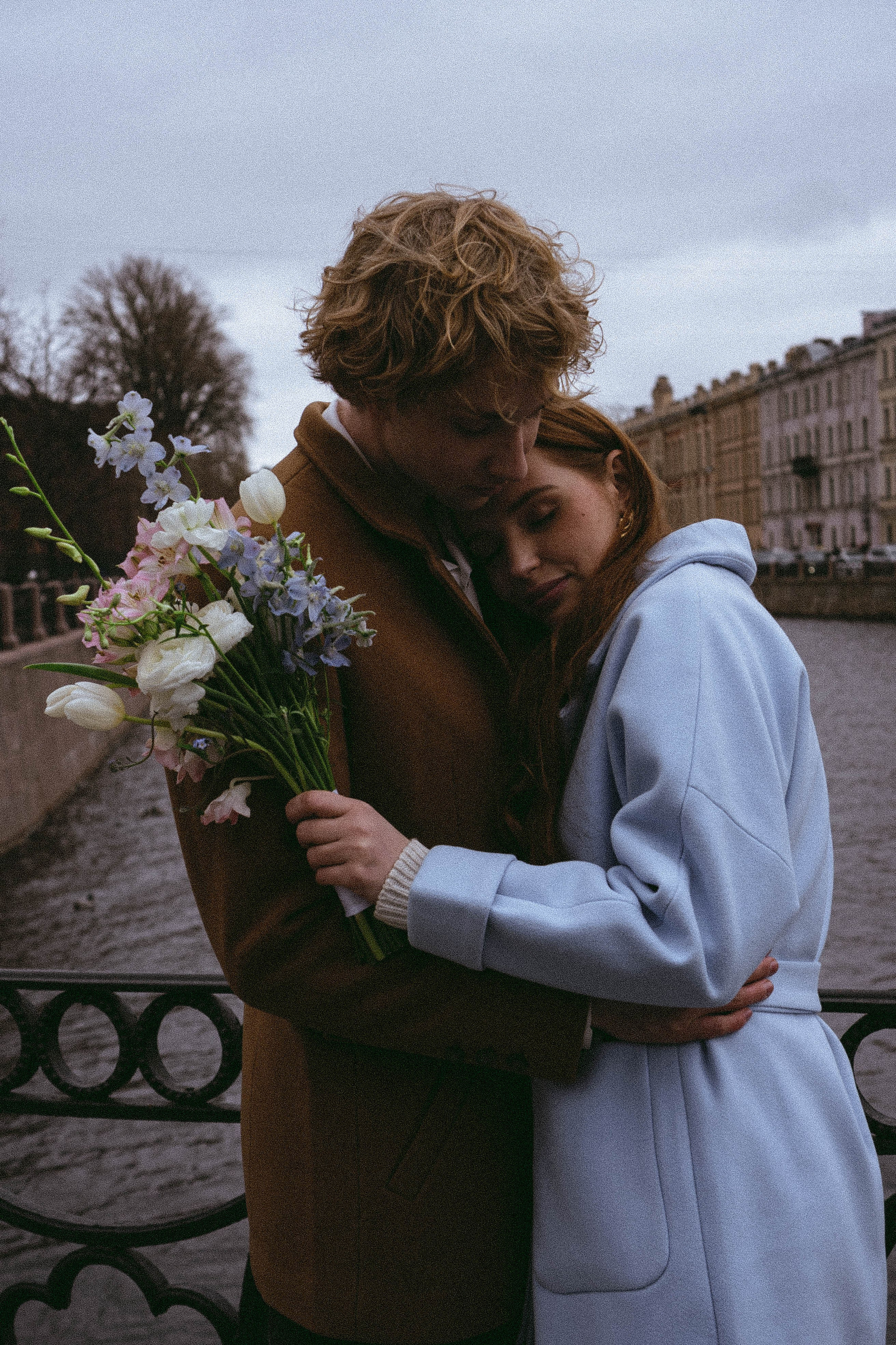 СВАДЕБНАЯ ПРОГУЛКА ПО ПЕТРОГРАДКЕ ВЕСНОЙ (ФОТОСЕССИИЯ ПАРЫ СВАДЕБНАЯ). Профессиональный фотограф, Санкт-Петербург — Виктория Богомолова