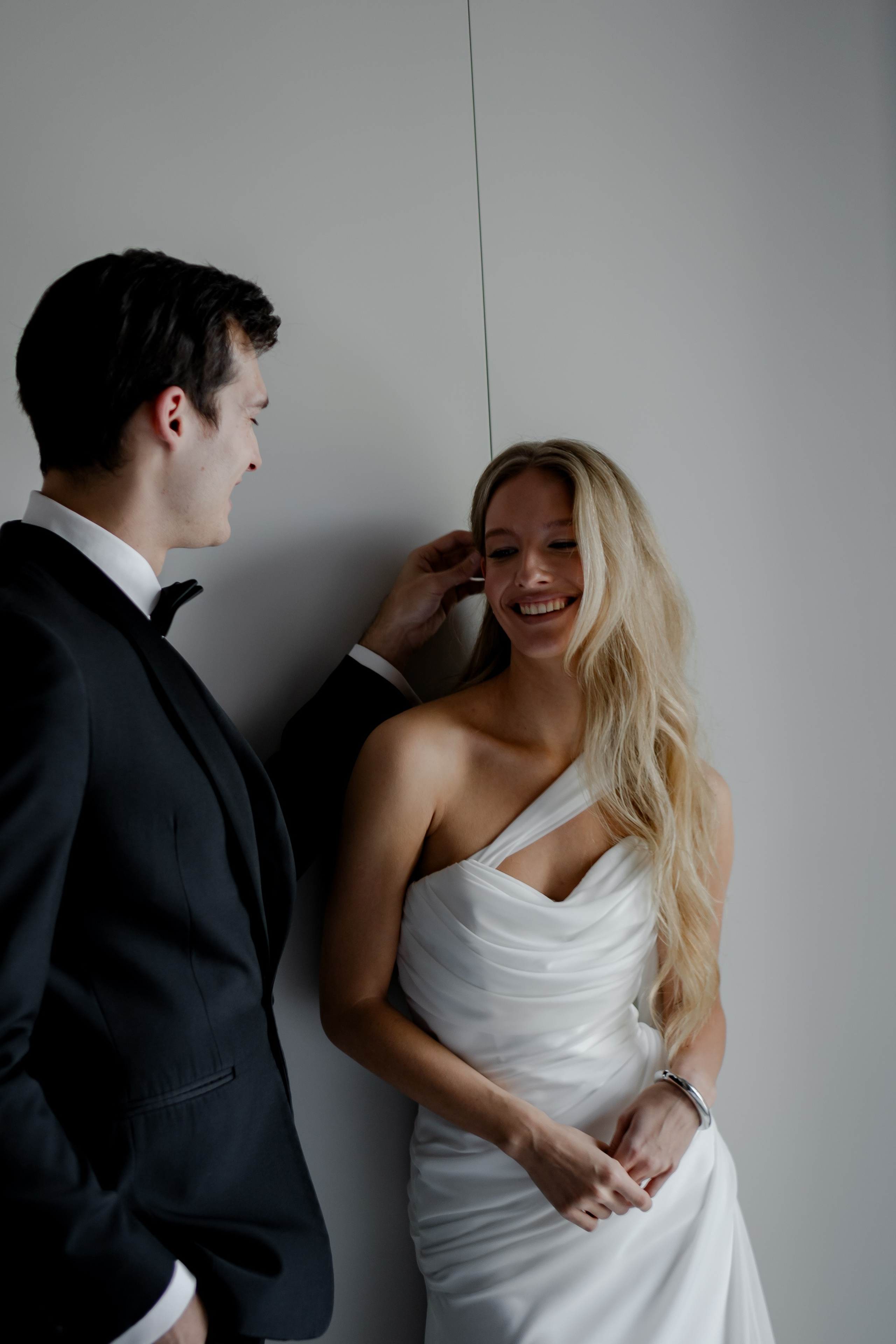 ЭЛЕГАНТНАЯ СВАДБЕНАЯ СЬЕМКА ЖЕНИХА И НЕВЕСТЫ В ДОРОГОМ ОТЕЛЕ САНКТ-ПЕТЕРБУРГА. Профессиональный фотограф, Санкт-Петербург — Виктория Богомолова