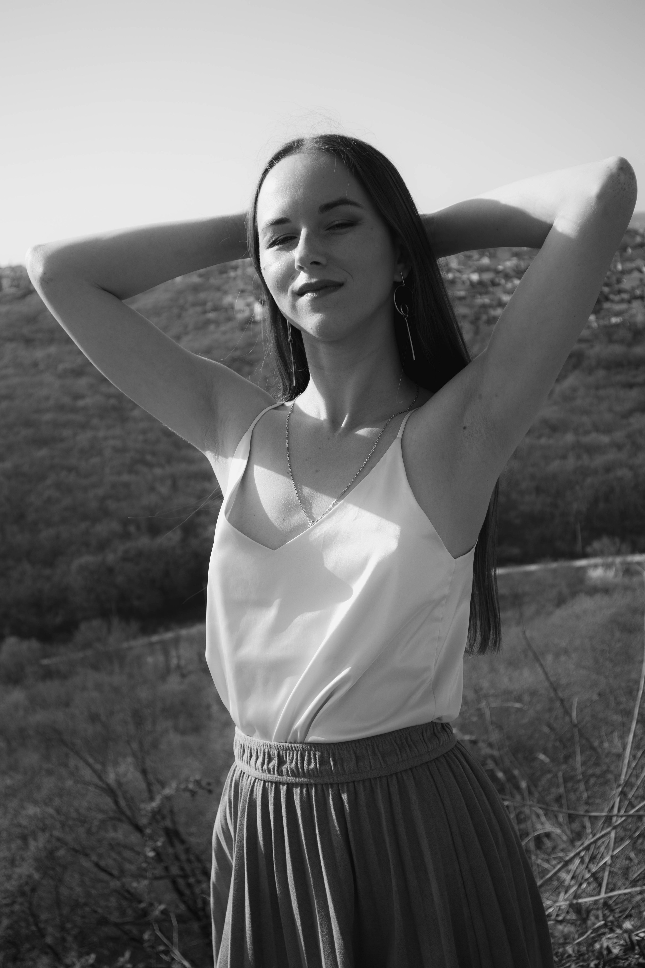 «Деревья шепчут, горы молчат». Уличный фотограф Города N