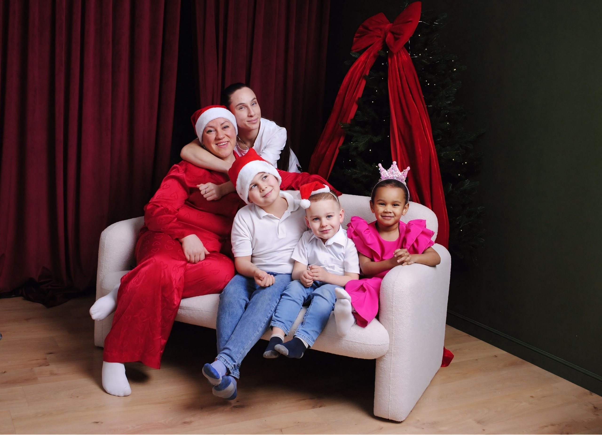 Ольга и семья. Фотограф Мария Мусаелян