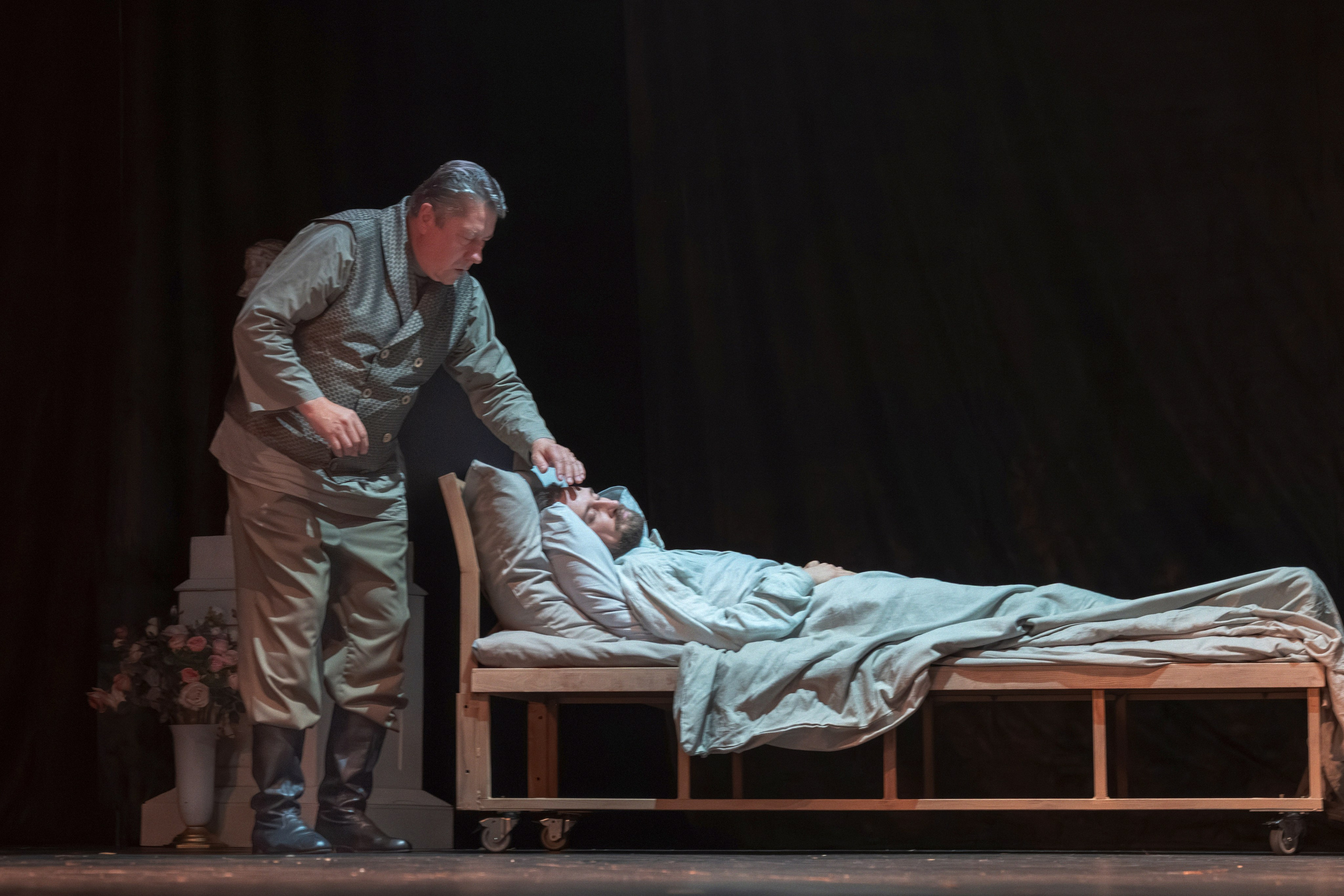 Театр Роста: Отцы и Дети. Сайт фотографа Сергея Абрамова