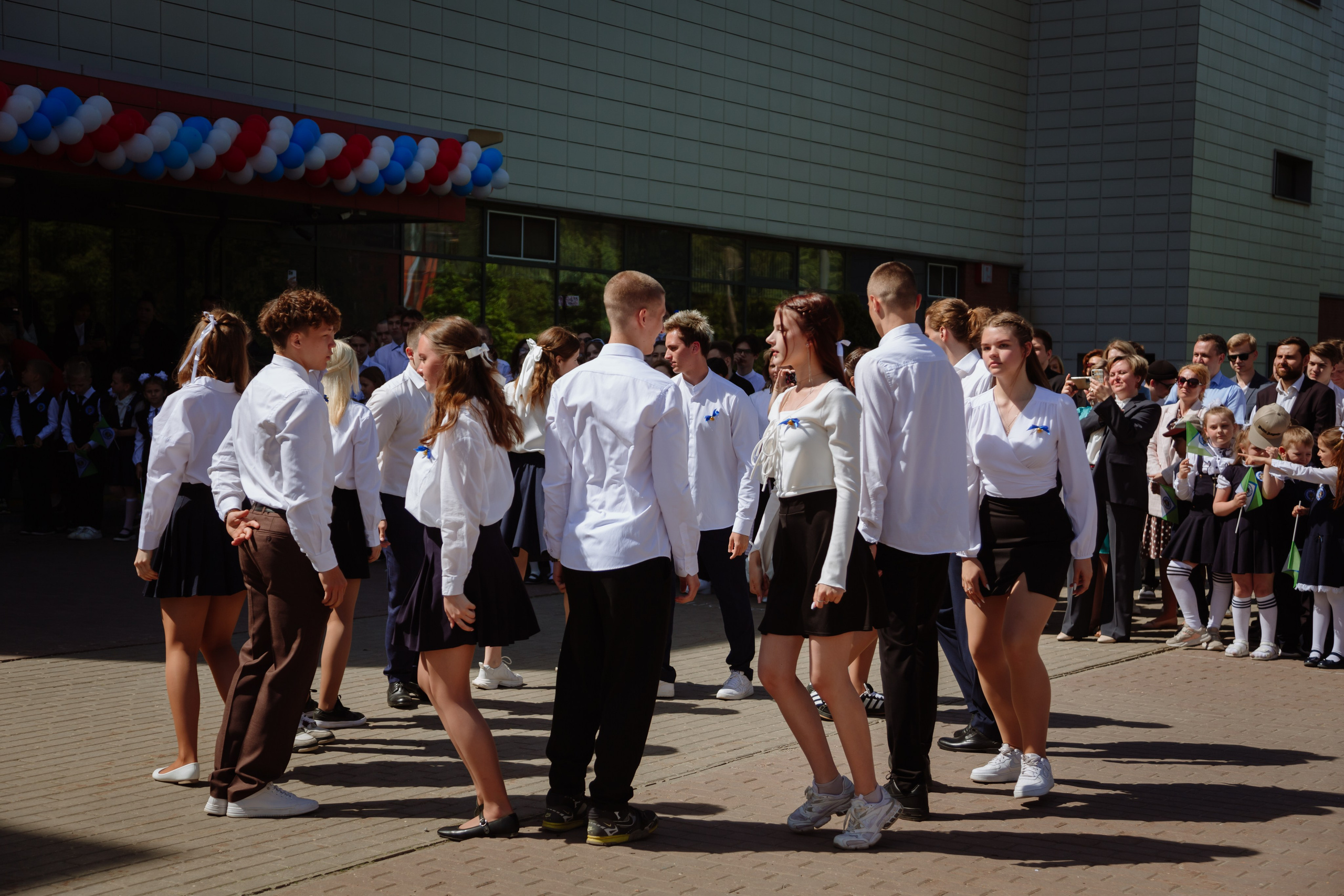 Последний звонок 2024 (2 часа фотосъемки). Профессиональный фотограф Надежда Антонова