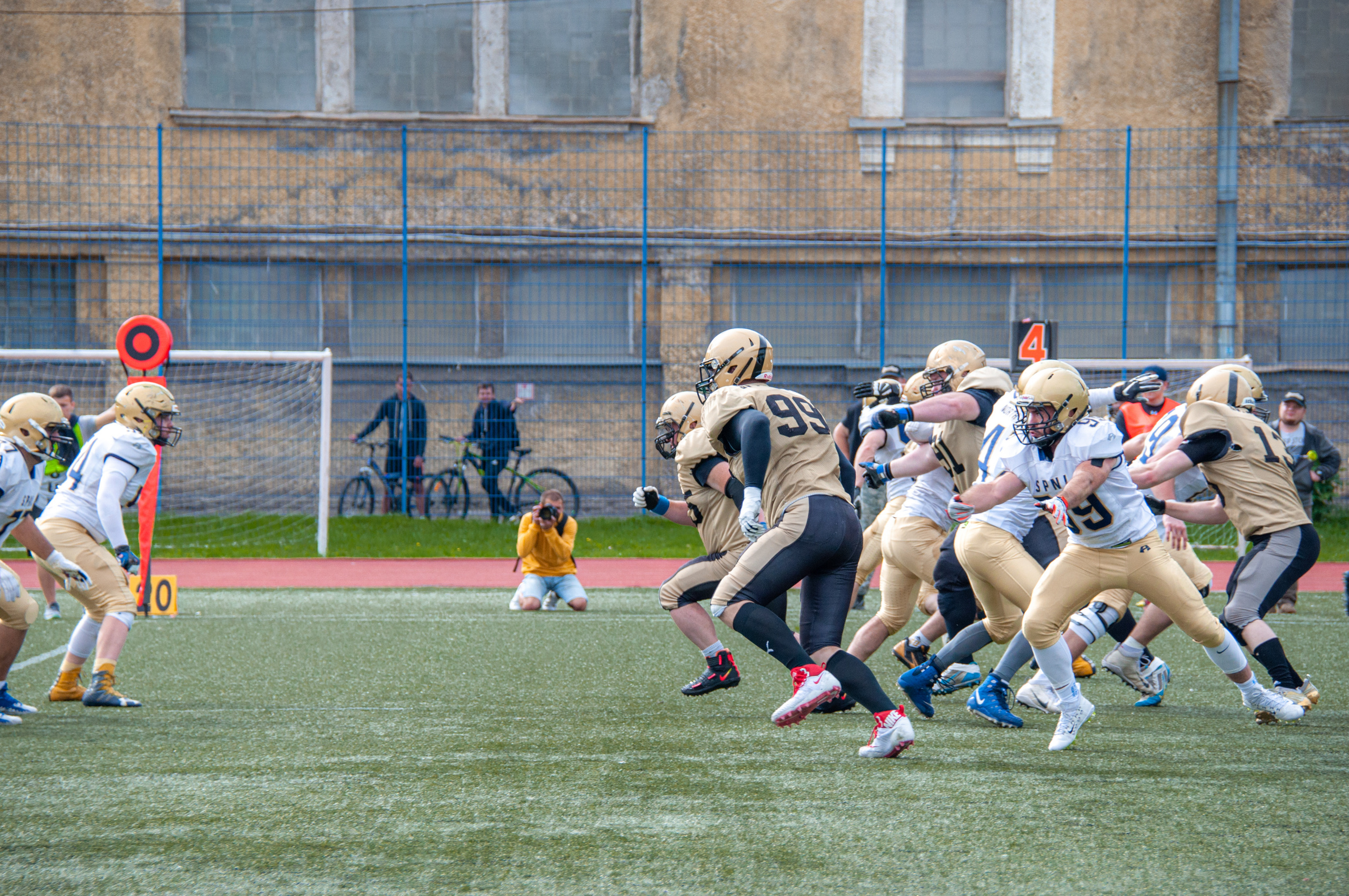 Американский футбол, амфут, регби, Гриффоны, Спартанцы, Легионеры