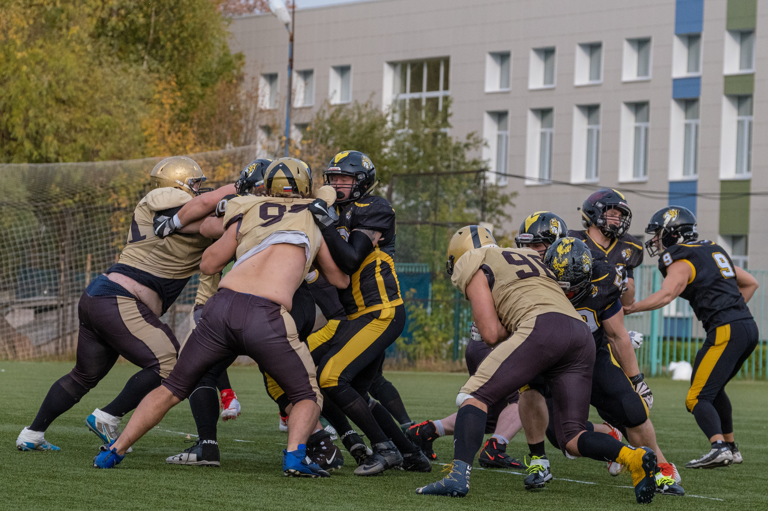 Американский футбол, амфут, регби, Гриффоны, Спартанцы, Легионеры