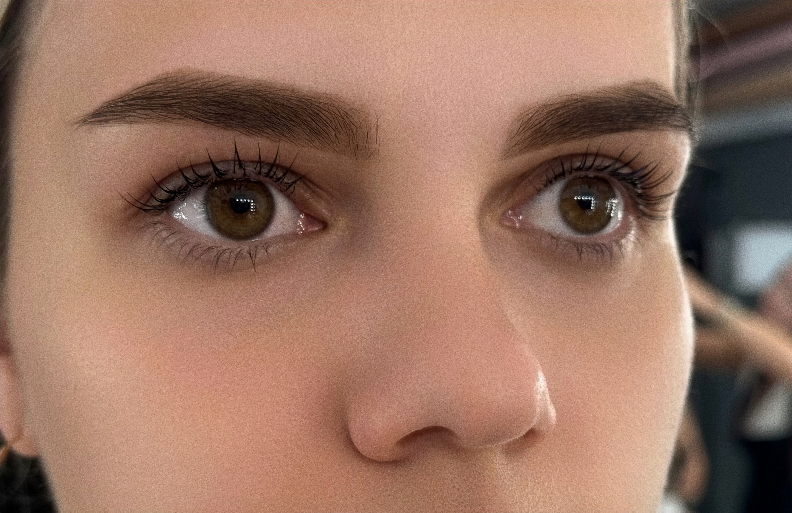 Брови. Студия визажистов, стилистов по прическам, бровистов и мастеров по ресницам