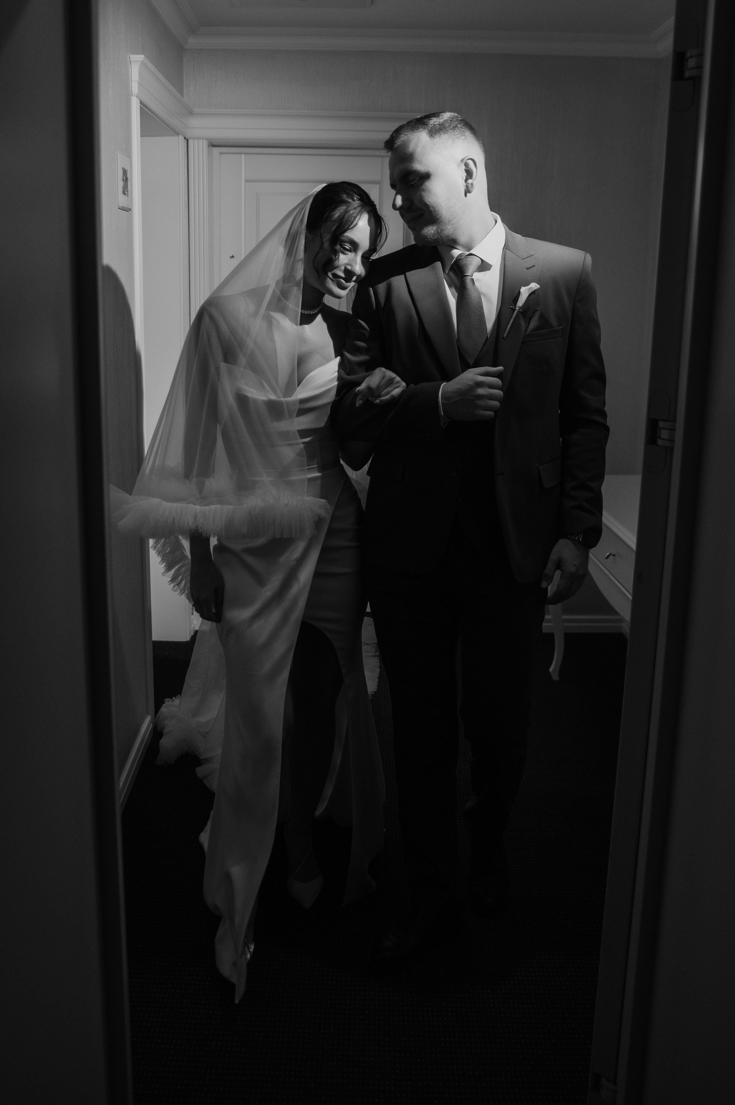 Галерея со свадьбы в Твери, красивая пара в Домотканово. Свадебный фотограф в Твери, Москве и Санкт-Петербурге Денисова Екатерина