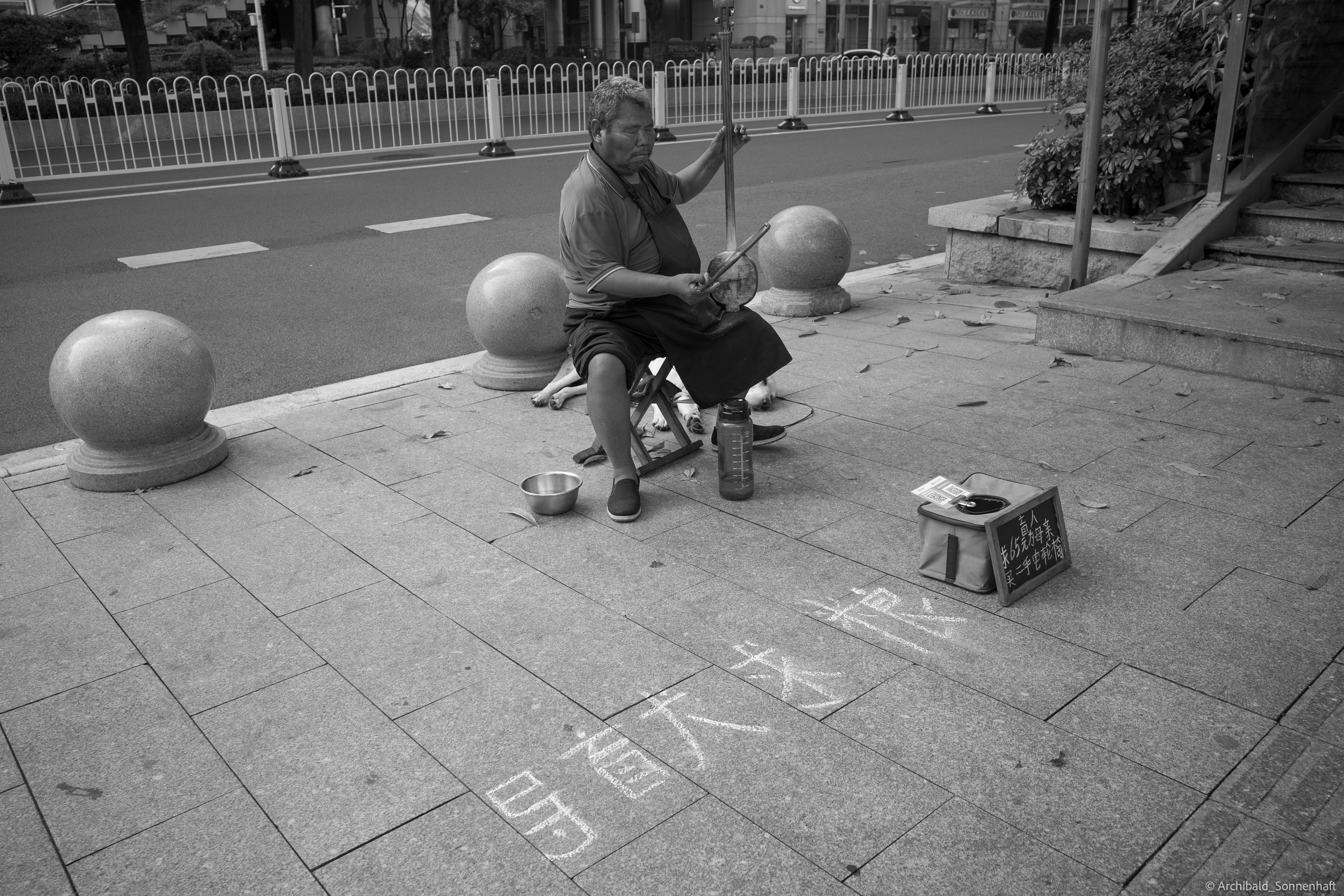 Shipai Urban Village. Photographer in Guangzhou, China. Archibald Sonnenhaft