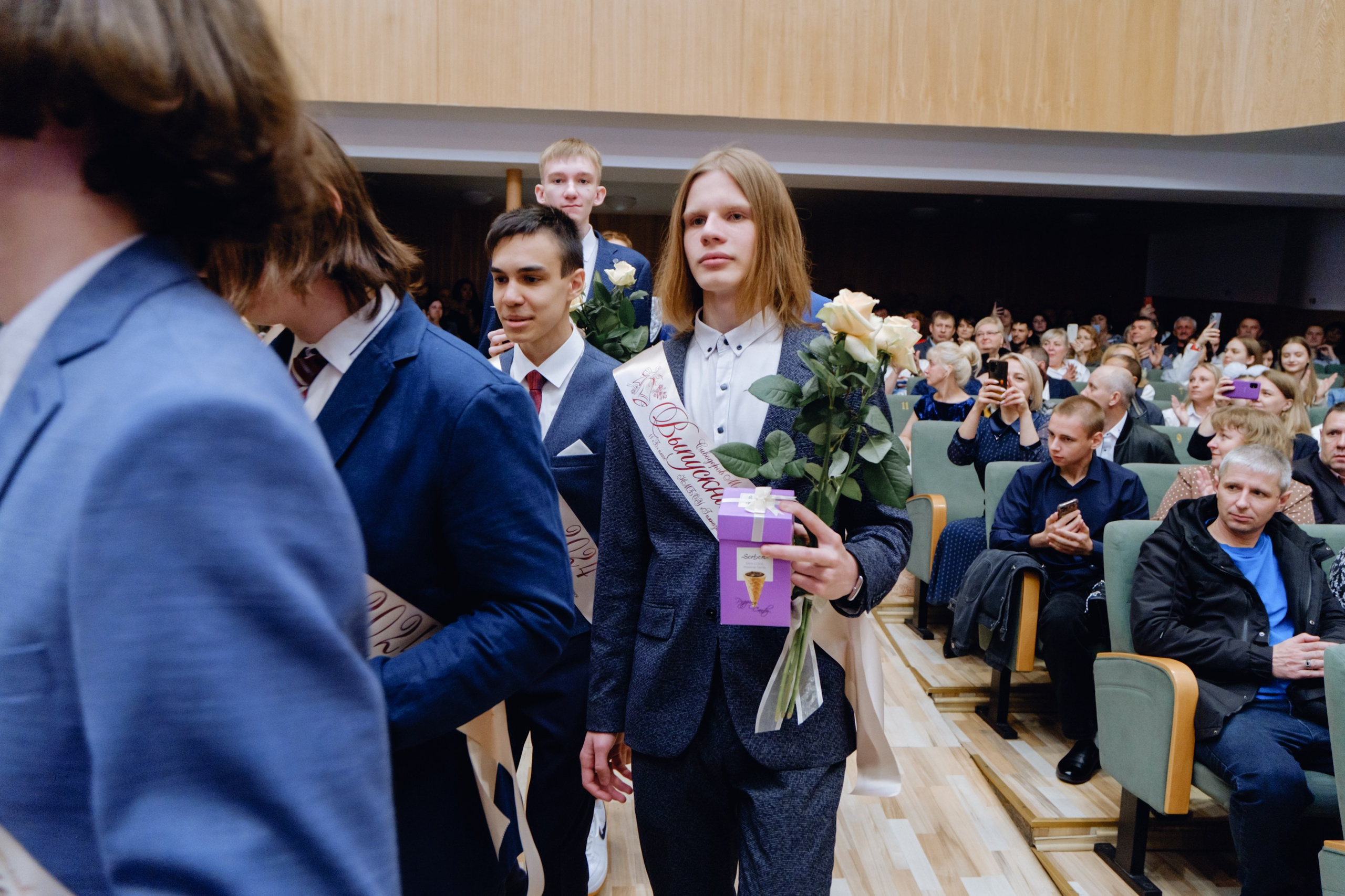 Последний звонок 11 класс. Фотограф Софья Володкина